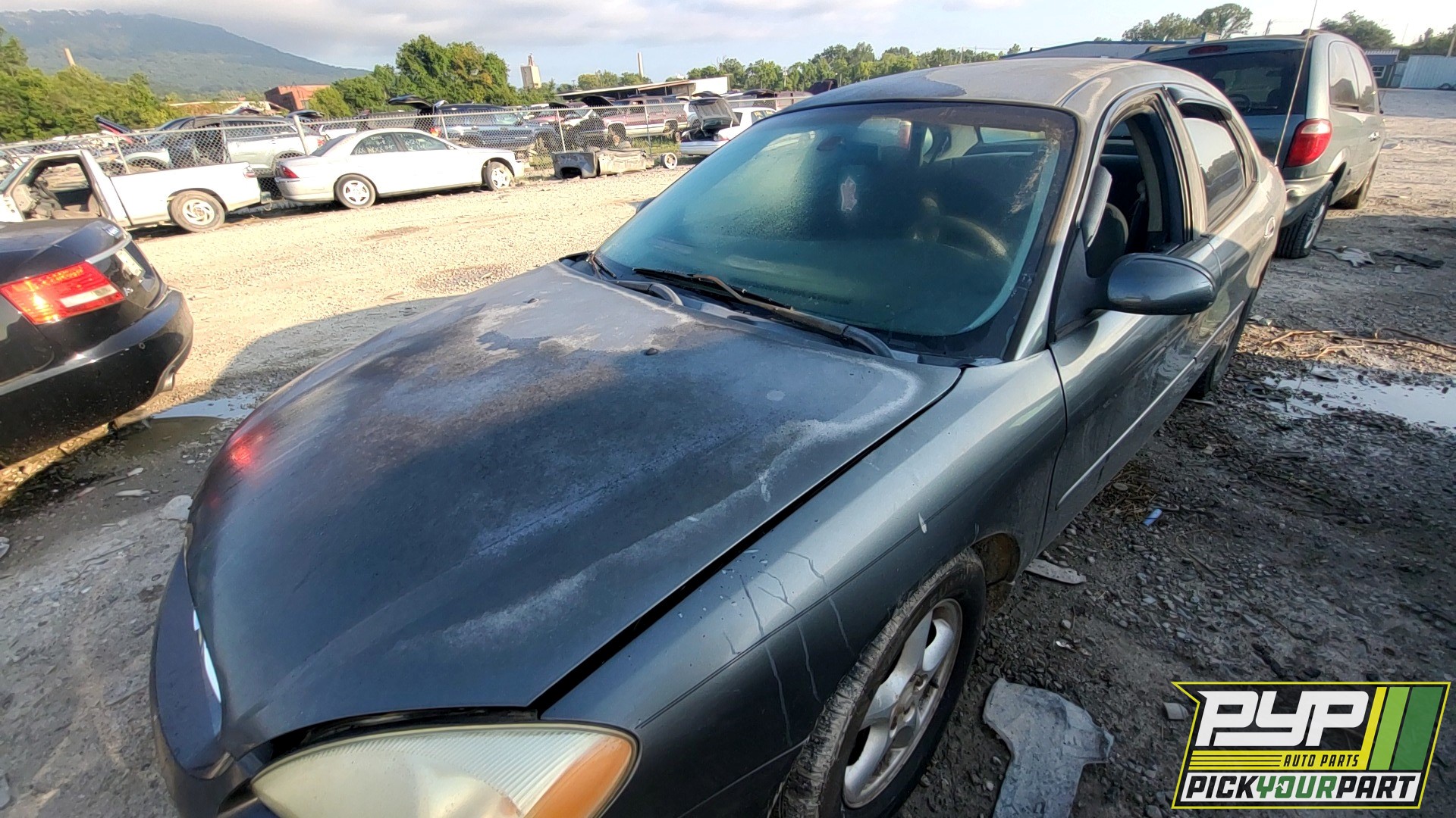 2003 FORD TAURUS available for parts