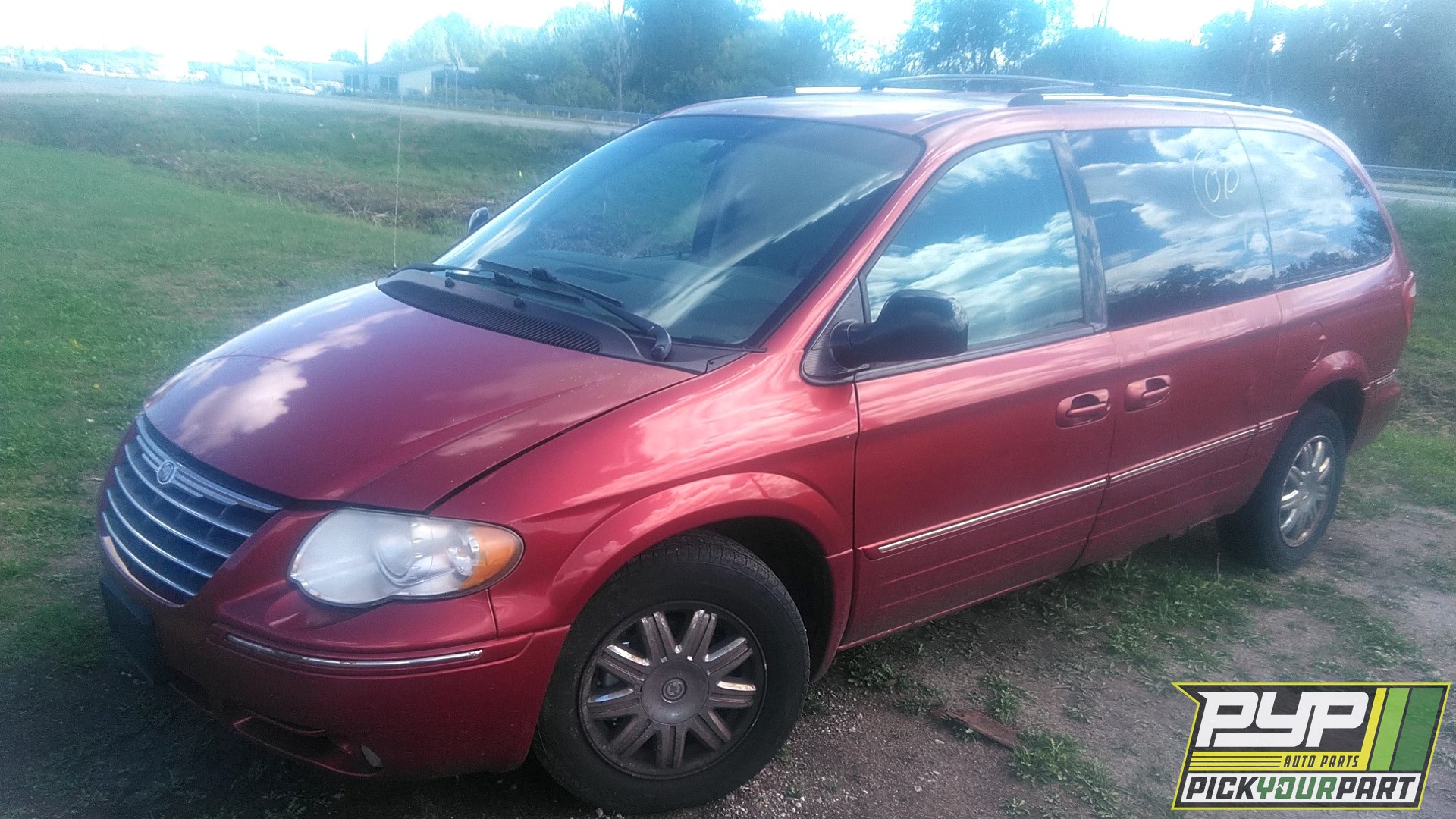 2006 CHRYSLER TOWN & COUNTRY available for parts