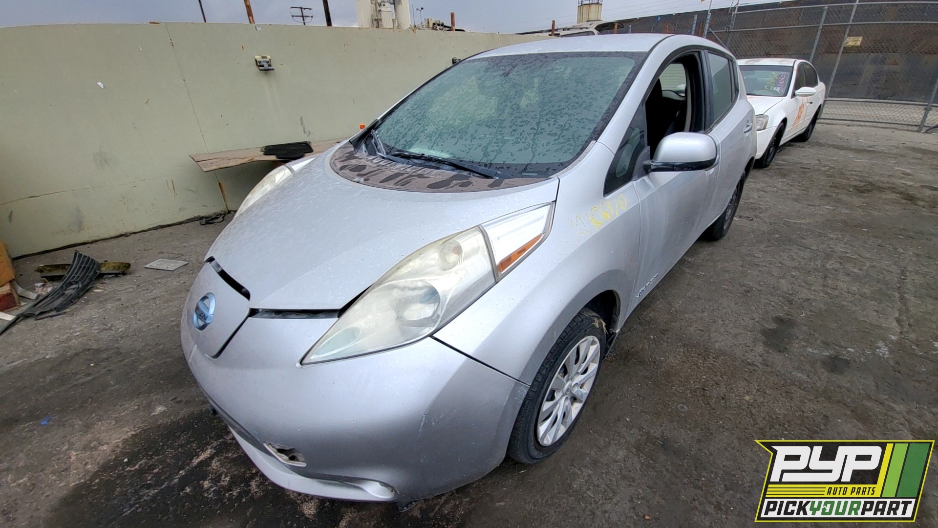 2014 NISSAN LEAF partes disponibles