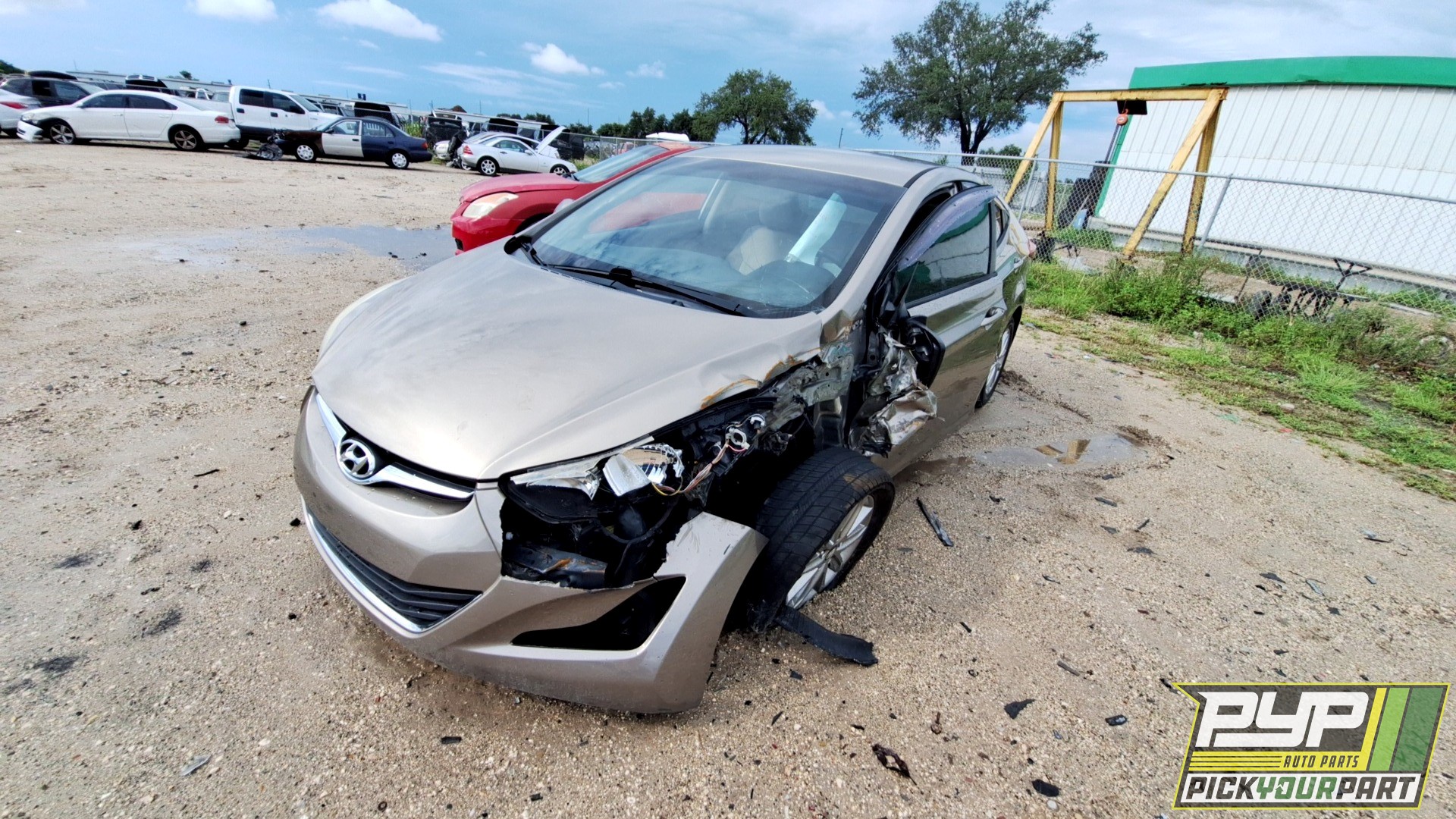 2014 HYUNDAI ELANTRA available for parts