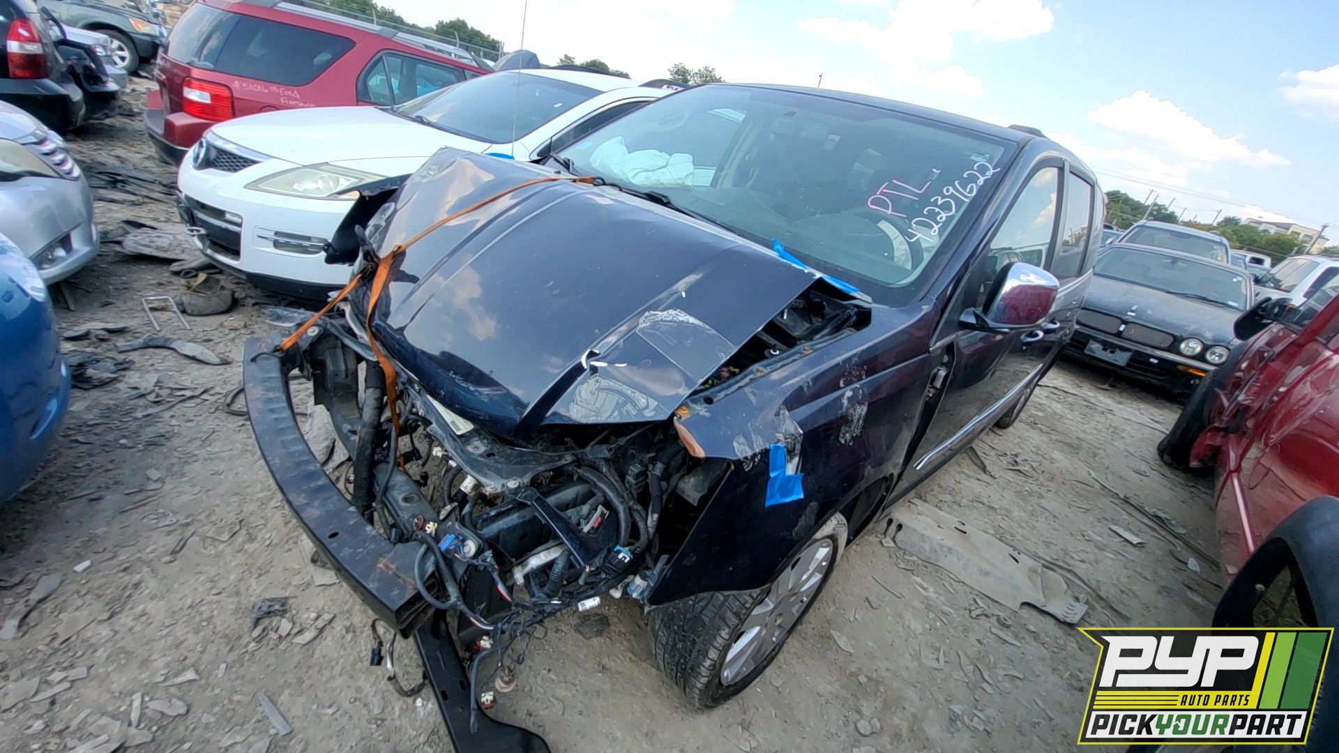 2011 CHRYSLER TOWN & COUNTRY partes disponibles