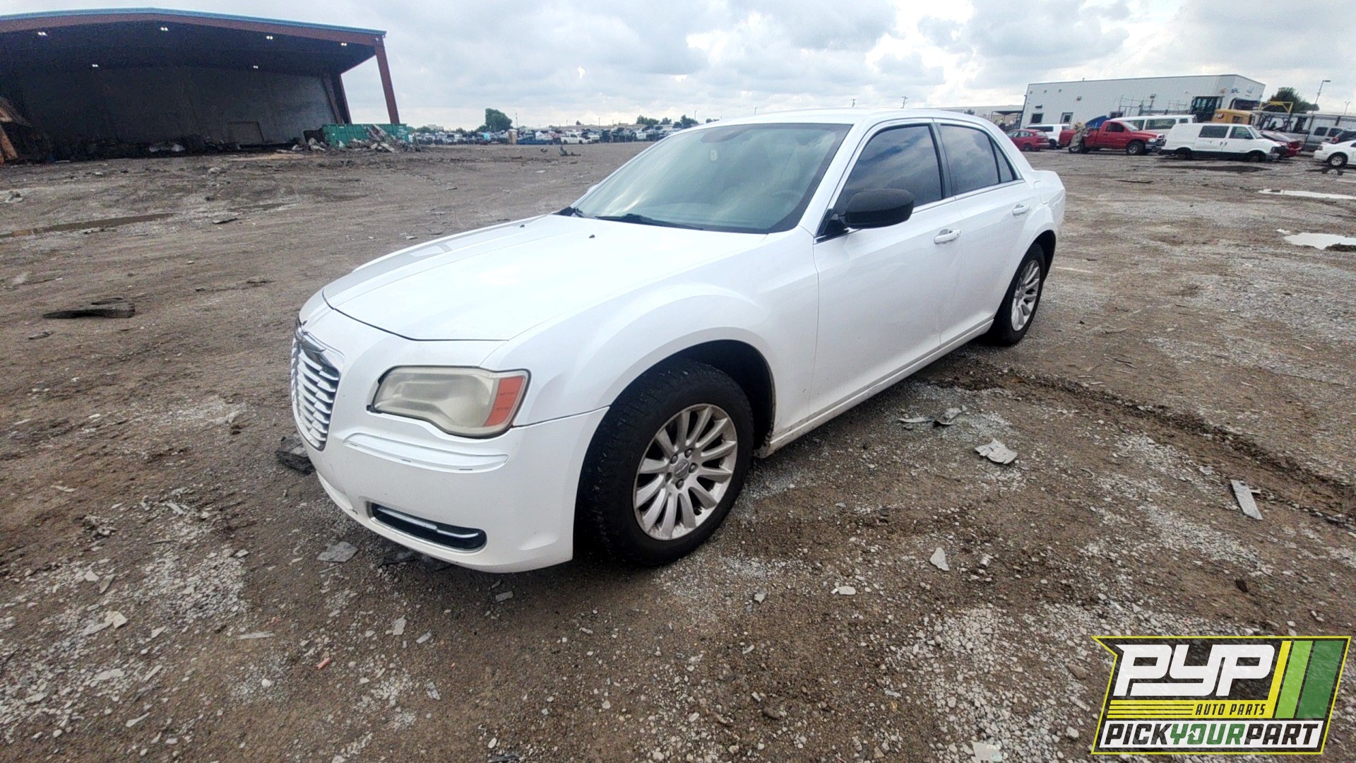 2013 CHRYSLER 300 partes disponibles