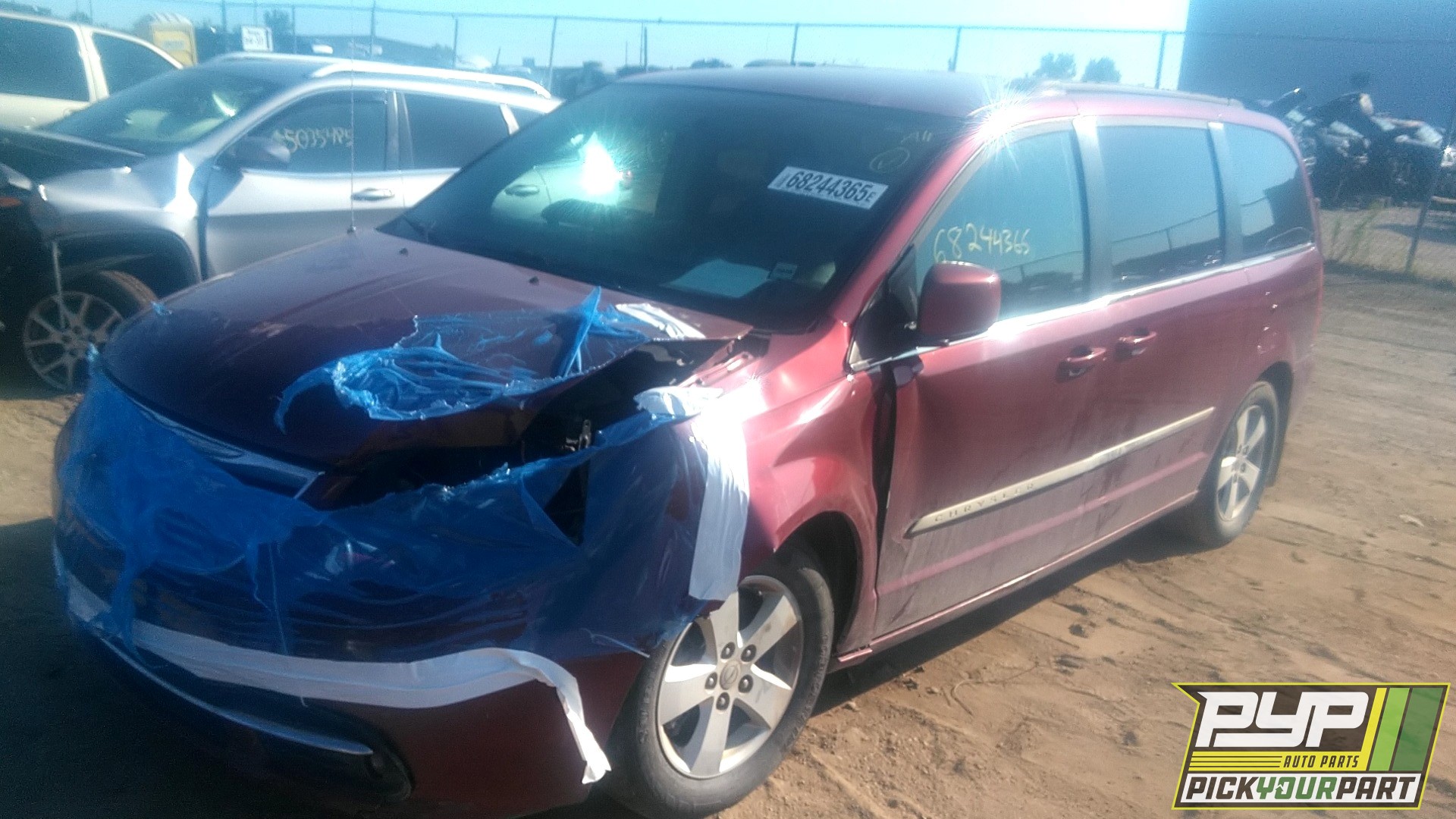2014 CHRYSLER TOWN & COUNTRY available for parts