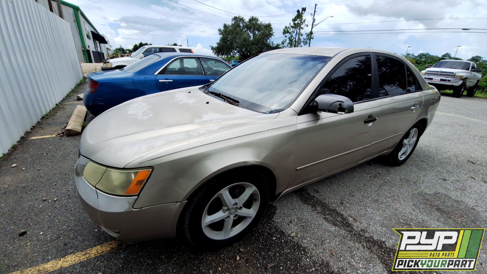 2006 HYUNDAI SONATA available for parts