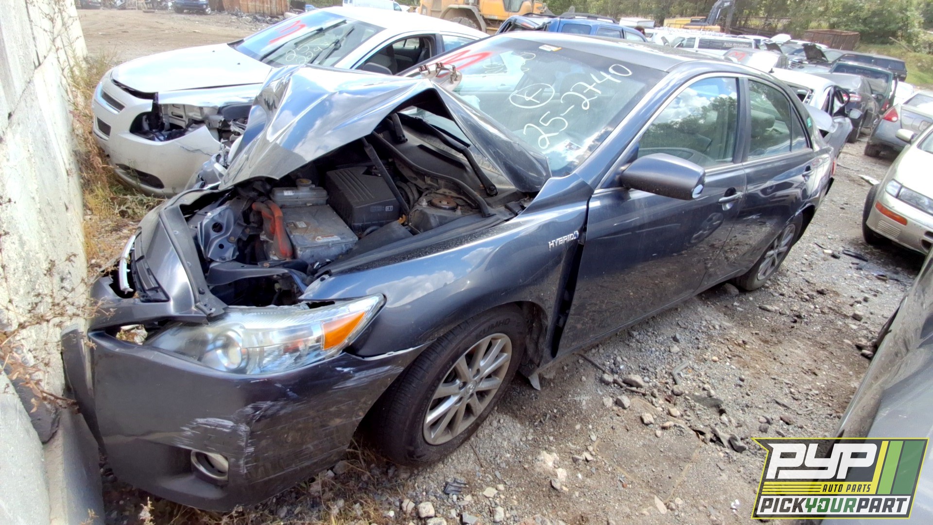 2011 TOYOTA CAMRY available for parts