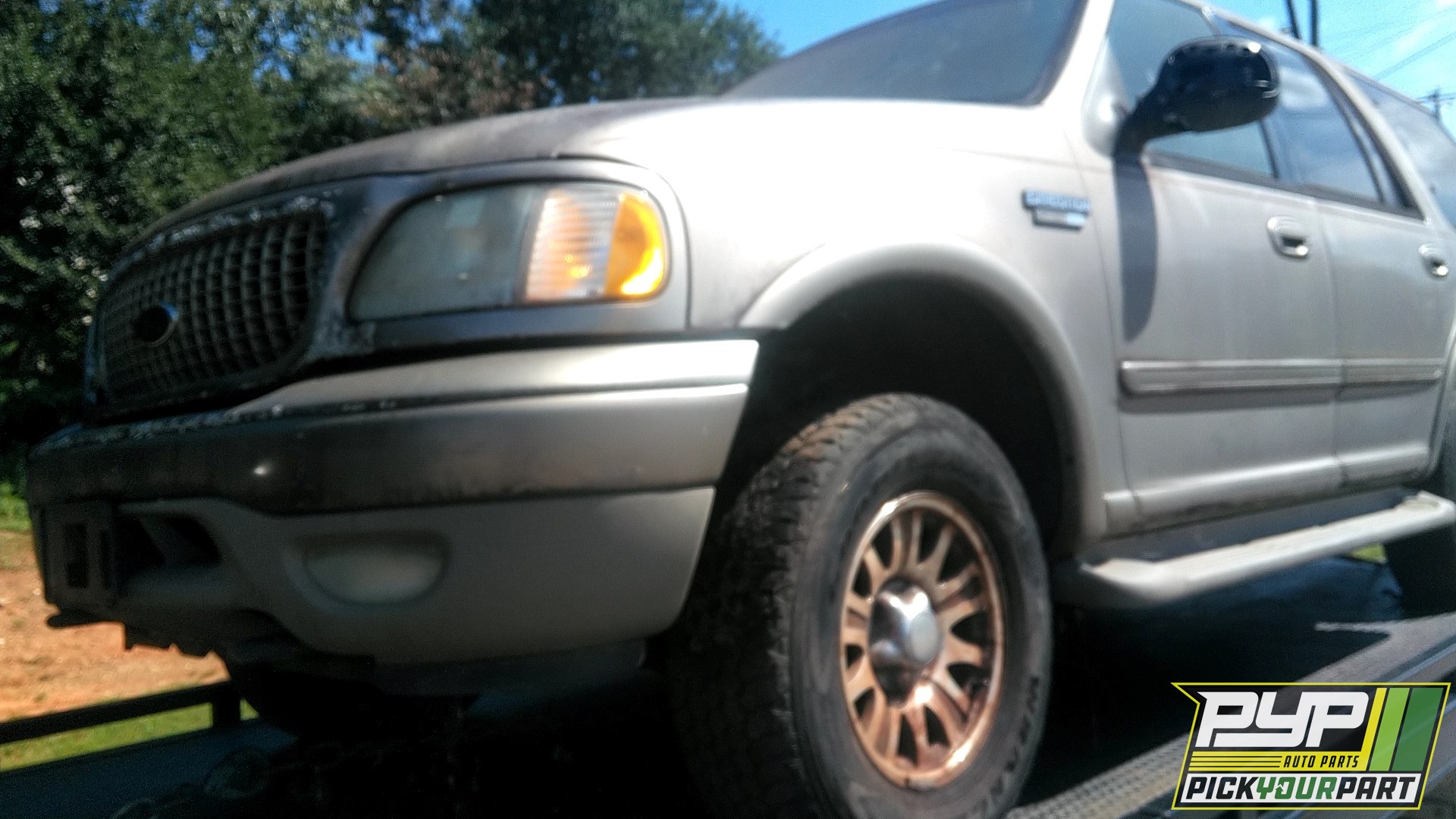 2001 FORD EXPEDITION available for parts