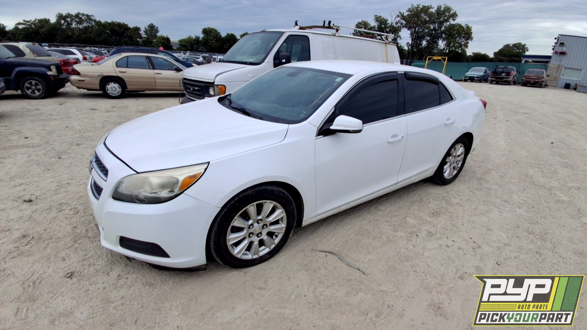 2013 CHEVROLET MALIBU partes disponibles