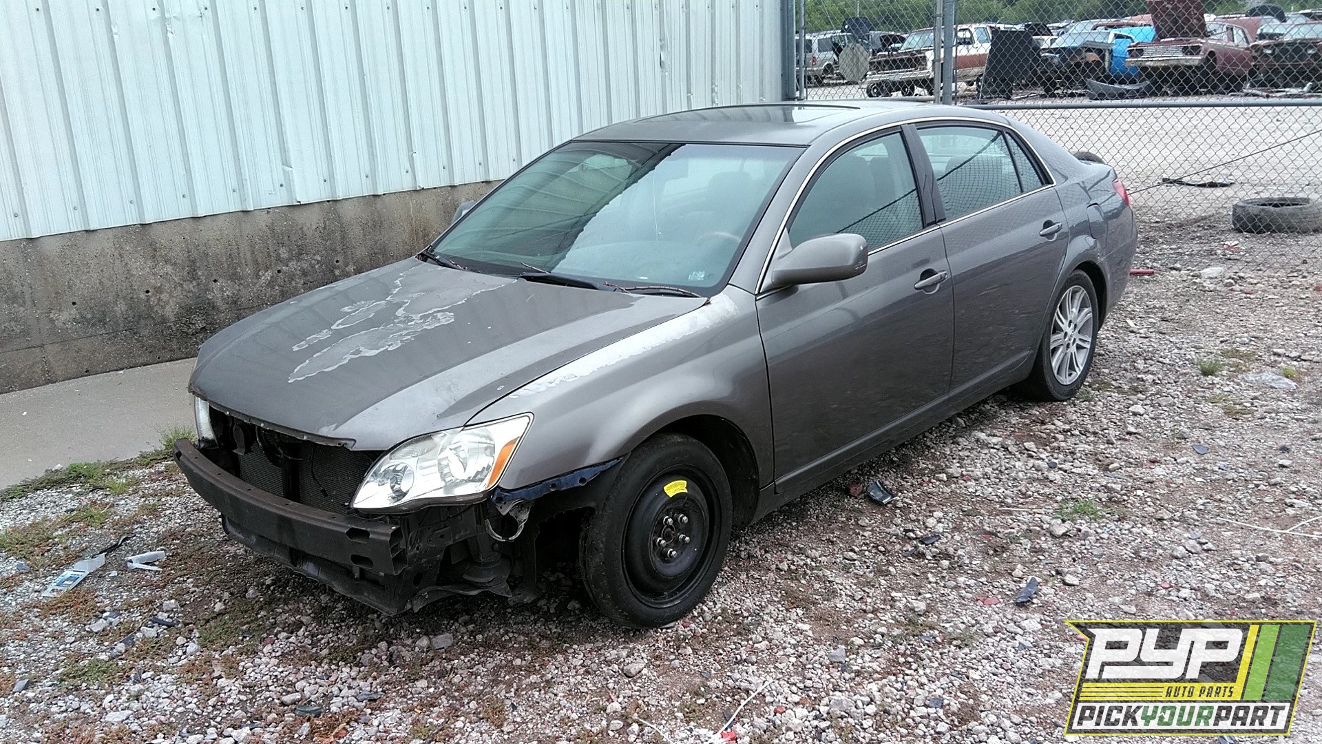 2006 TOYOTA AVALON available for parts