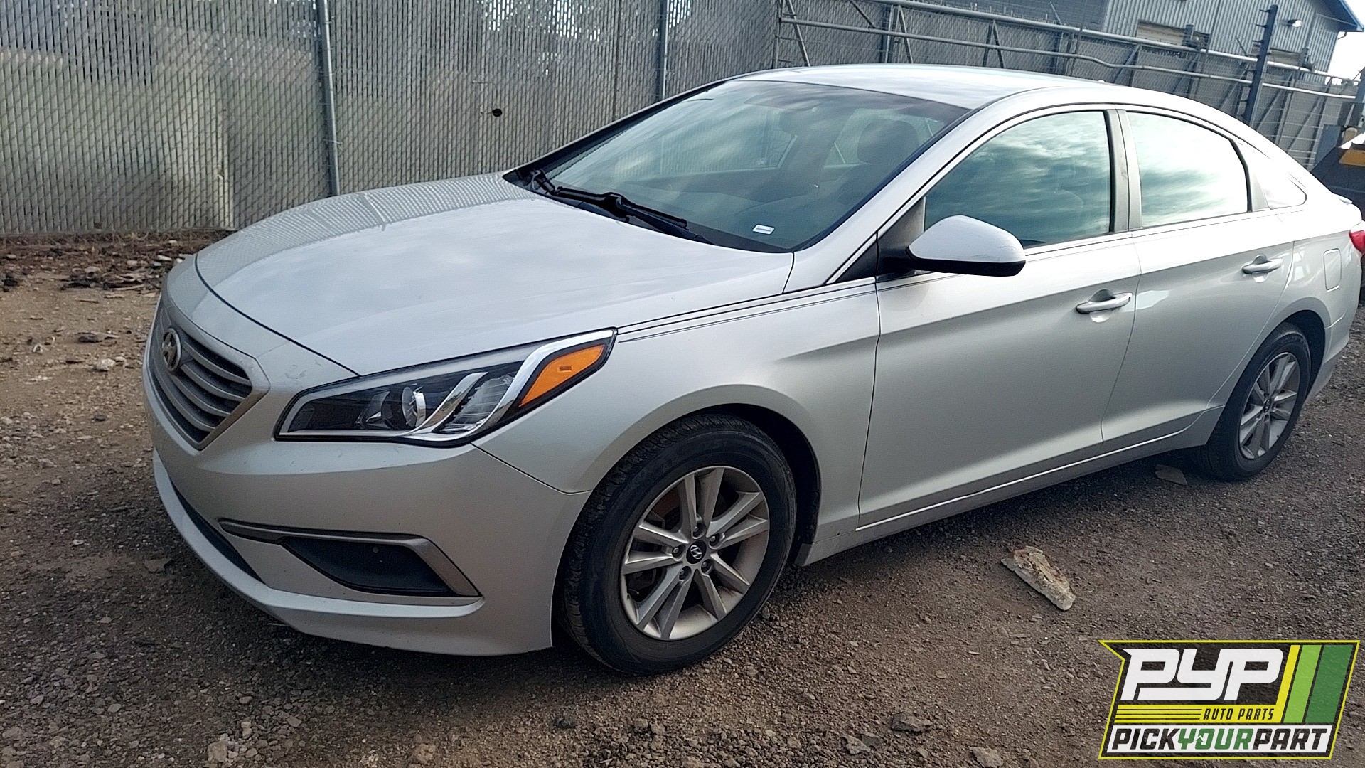 2016 HYUNDAI SONATA available for parts
