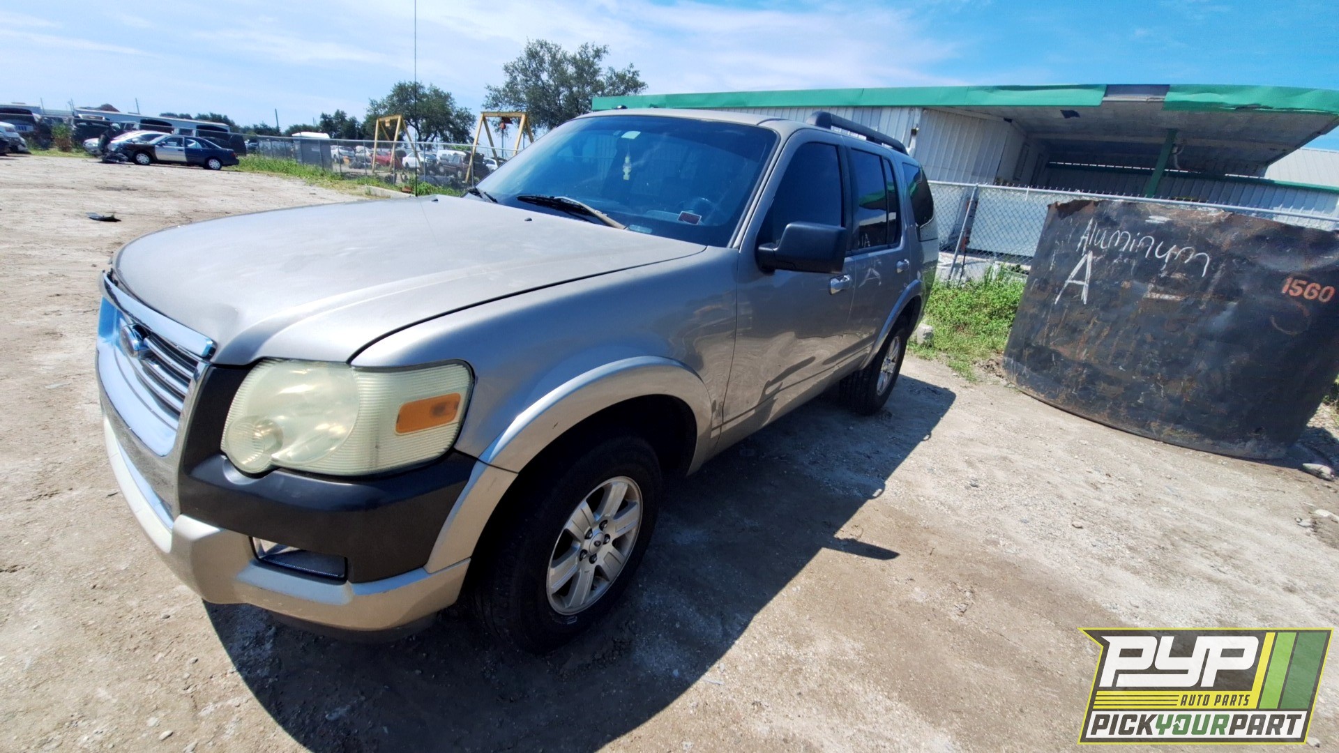 2008 FORD EXPLORER available for parts