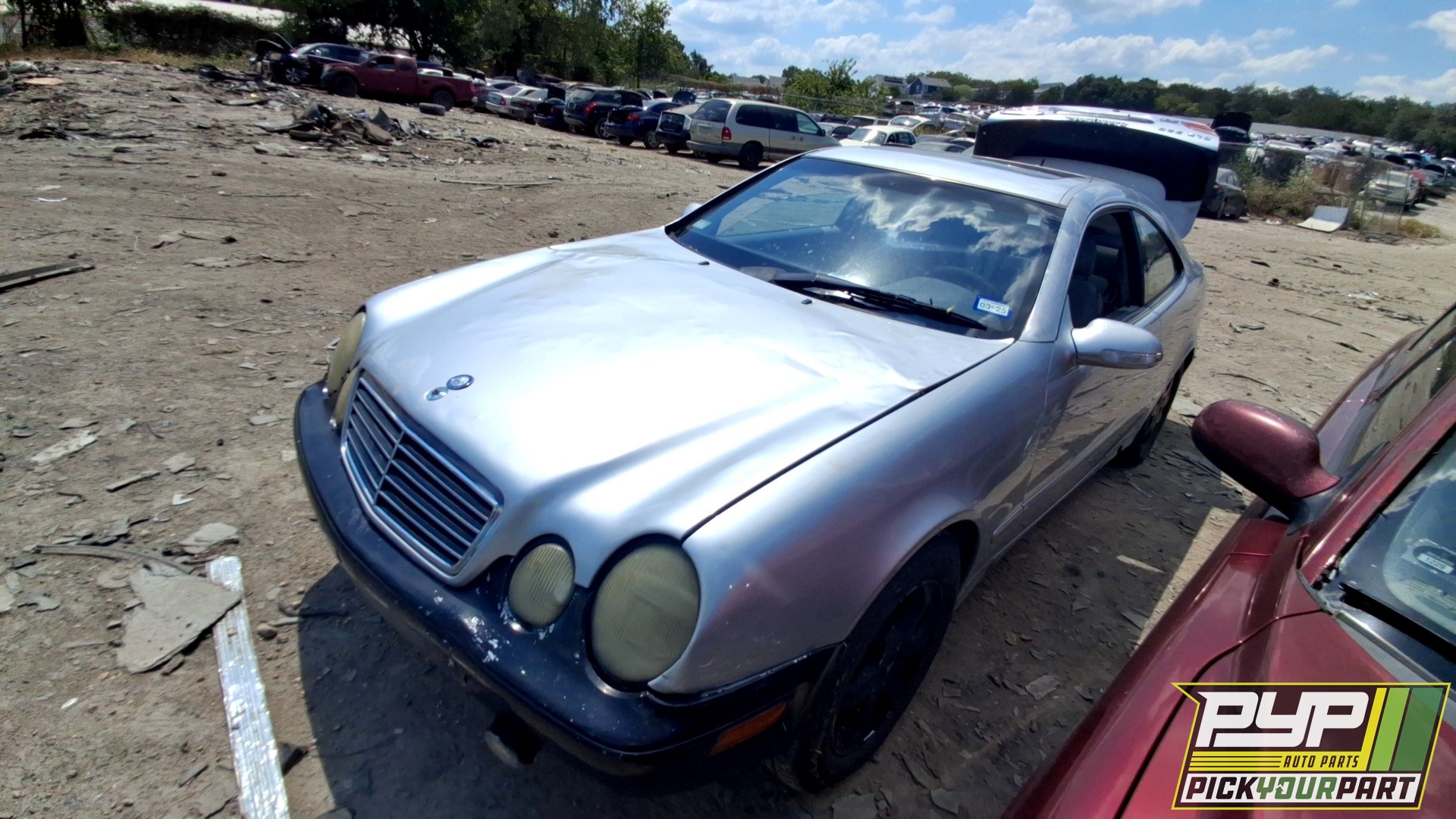 2002 MERCEDES-BENZ CLK320 available for parts