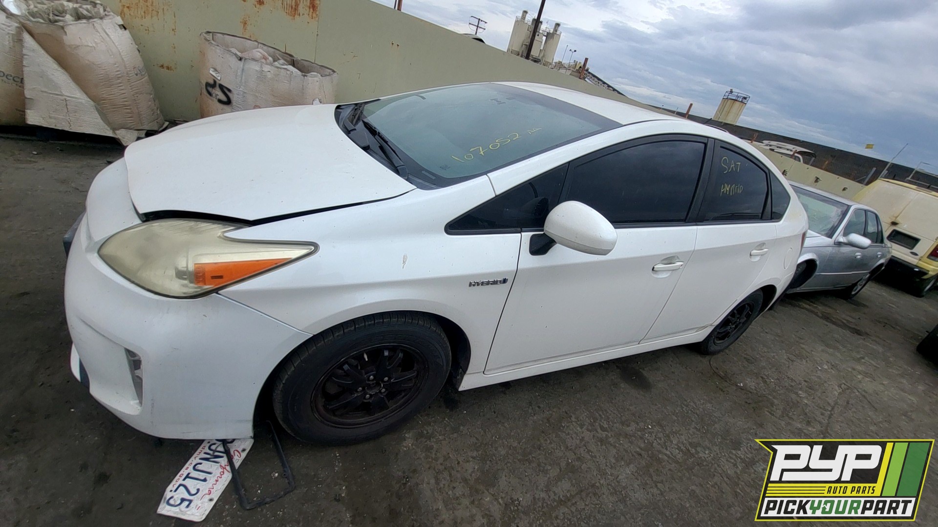 2014 TOYOTA PRIUS available for parts