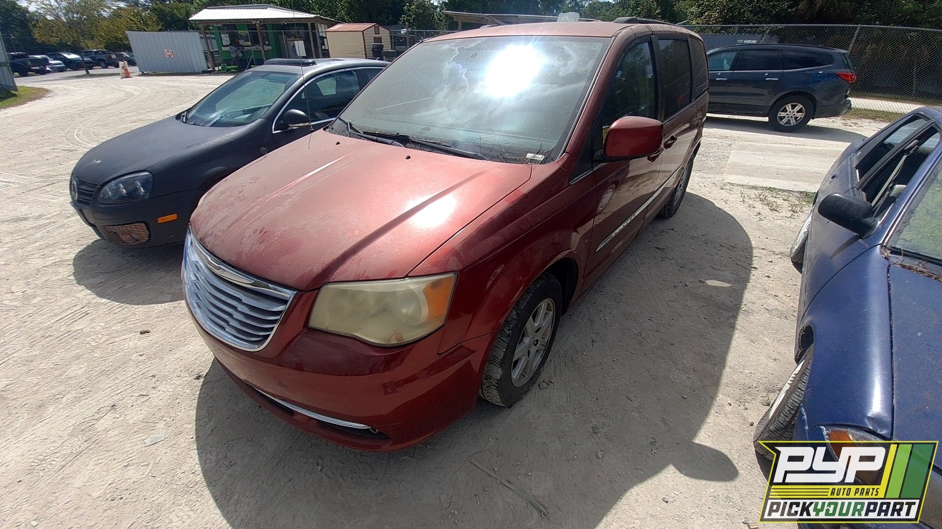 2011 CHRYSLER TOWN & COUNTRY partes disponibles