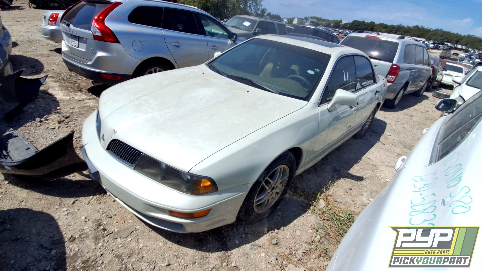 2002 MITSUBISHI DIAMANTE partes disponibles