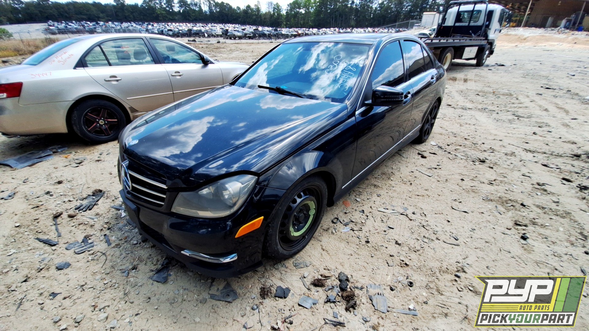 2014 MERCEDES-BENZ C300 partes disponibles