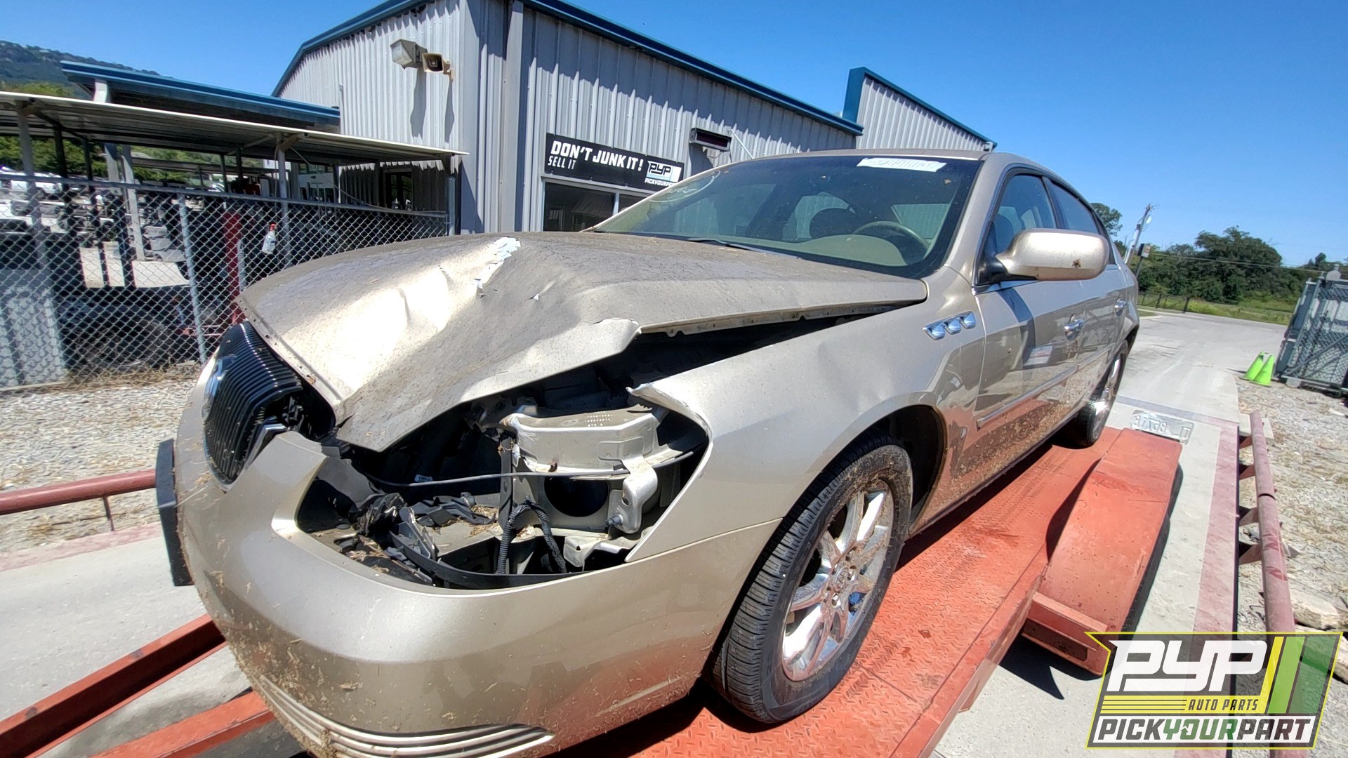 2006 BUICK LUCERNE available for parts