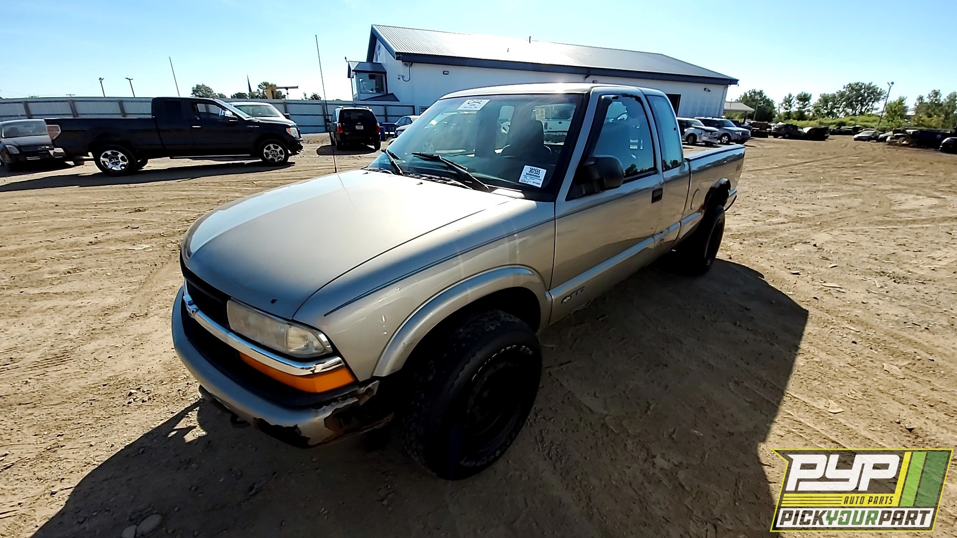 2000 CHEVROLET S10 available for parts