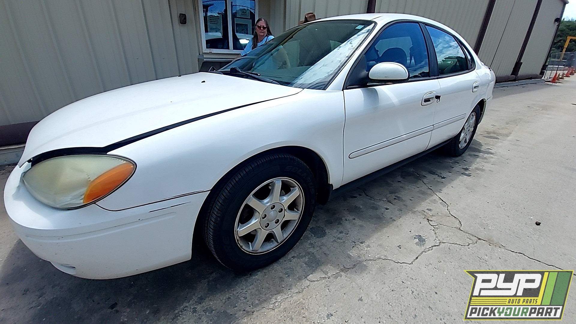2007 FORD TAURUS available for parts