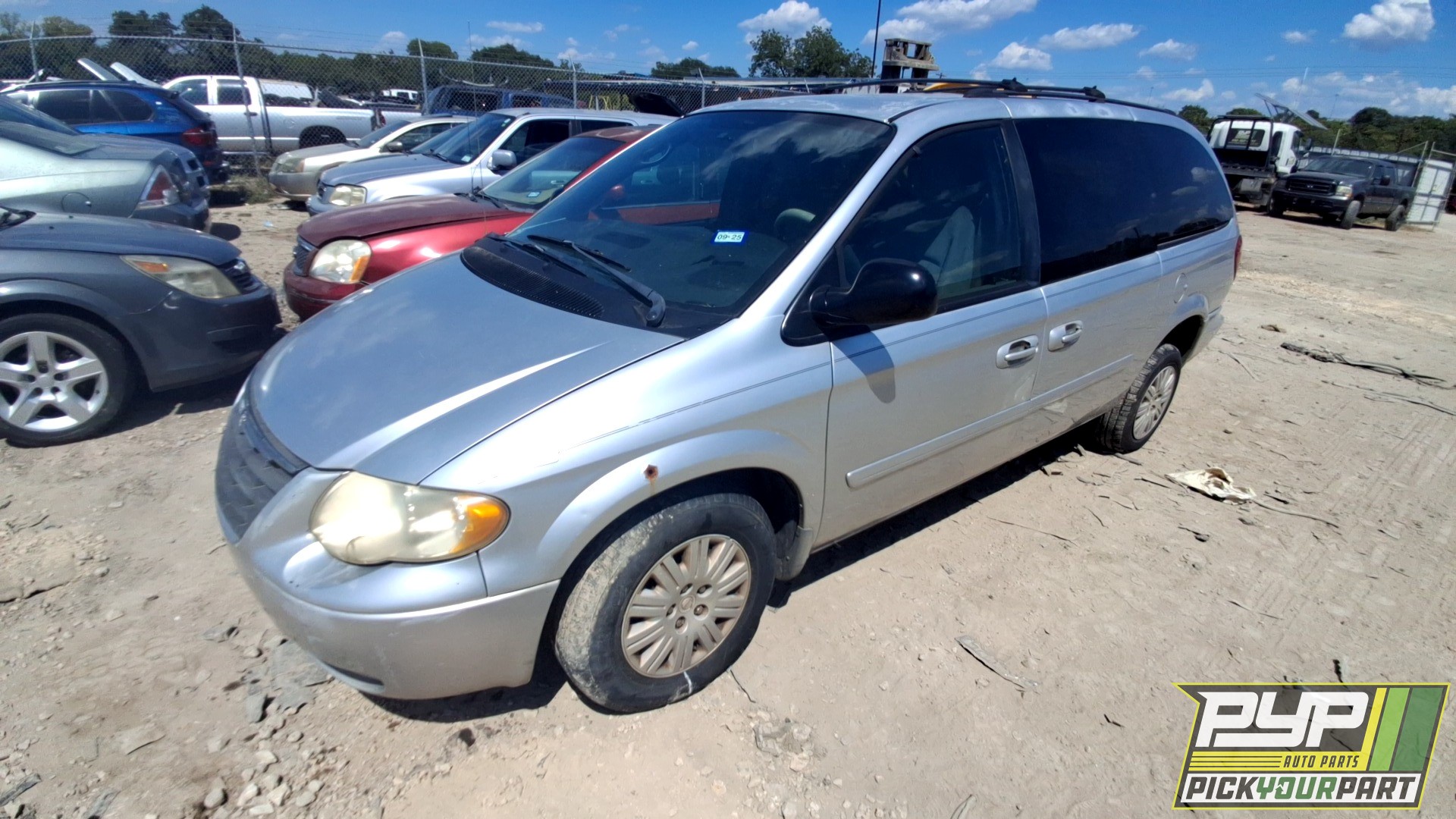2005 CHRYSLER TOWN & COUNTRY partes disponibles