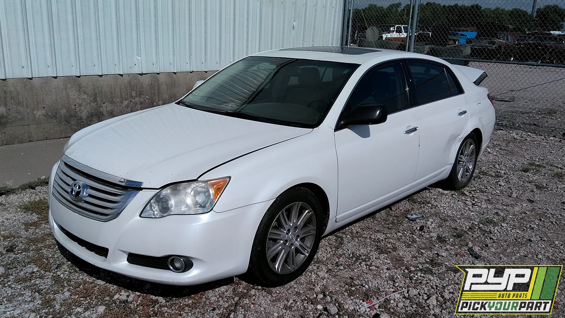 2008 TOYOTA AVALON available for parts