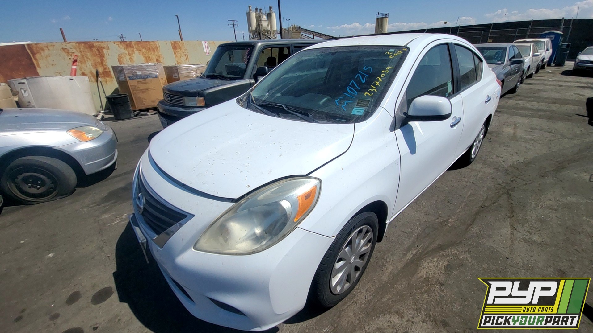 2013 NISSAN VERSA partes disponibles