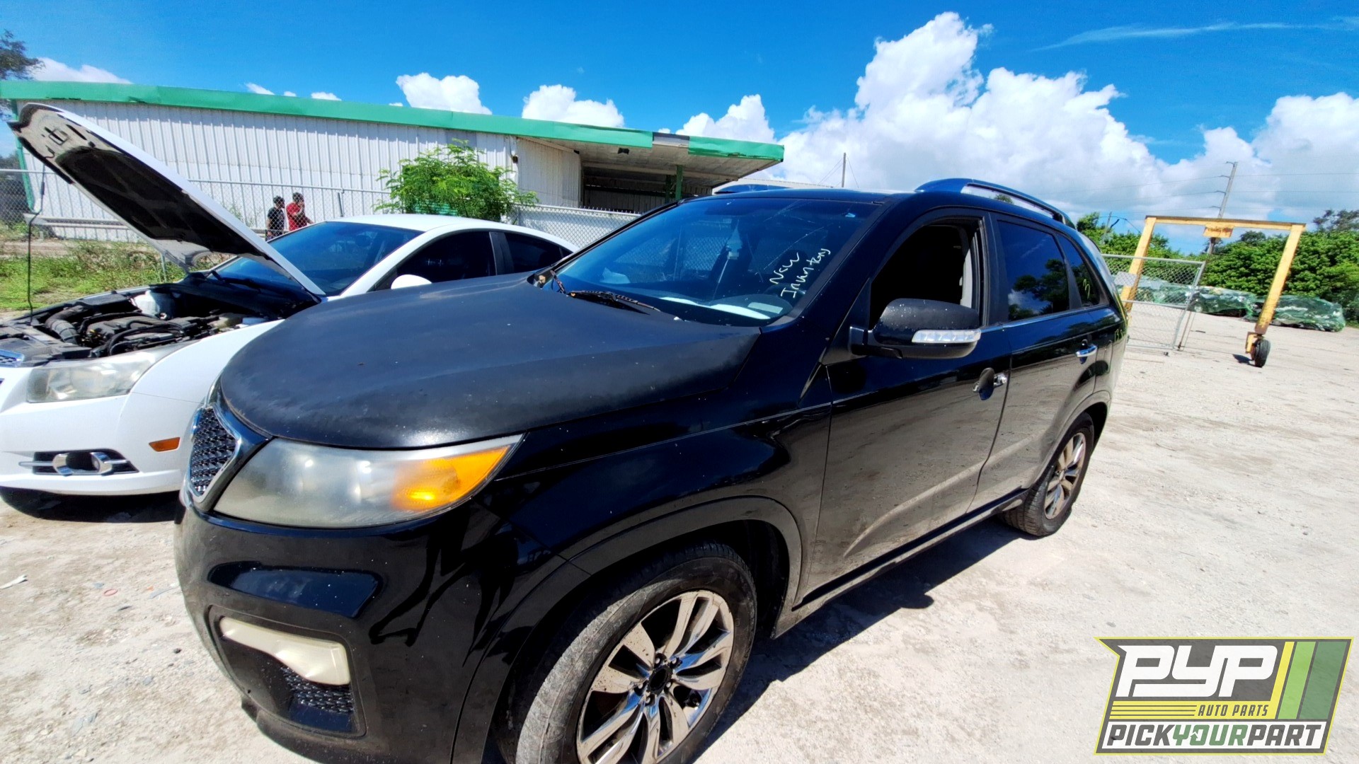 2013 KIA SORENTO available for parts
