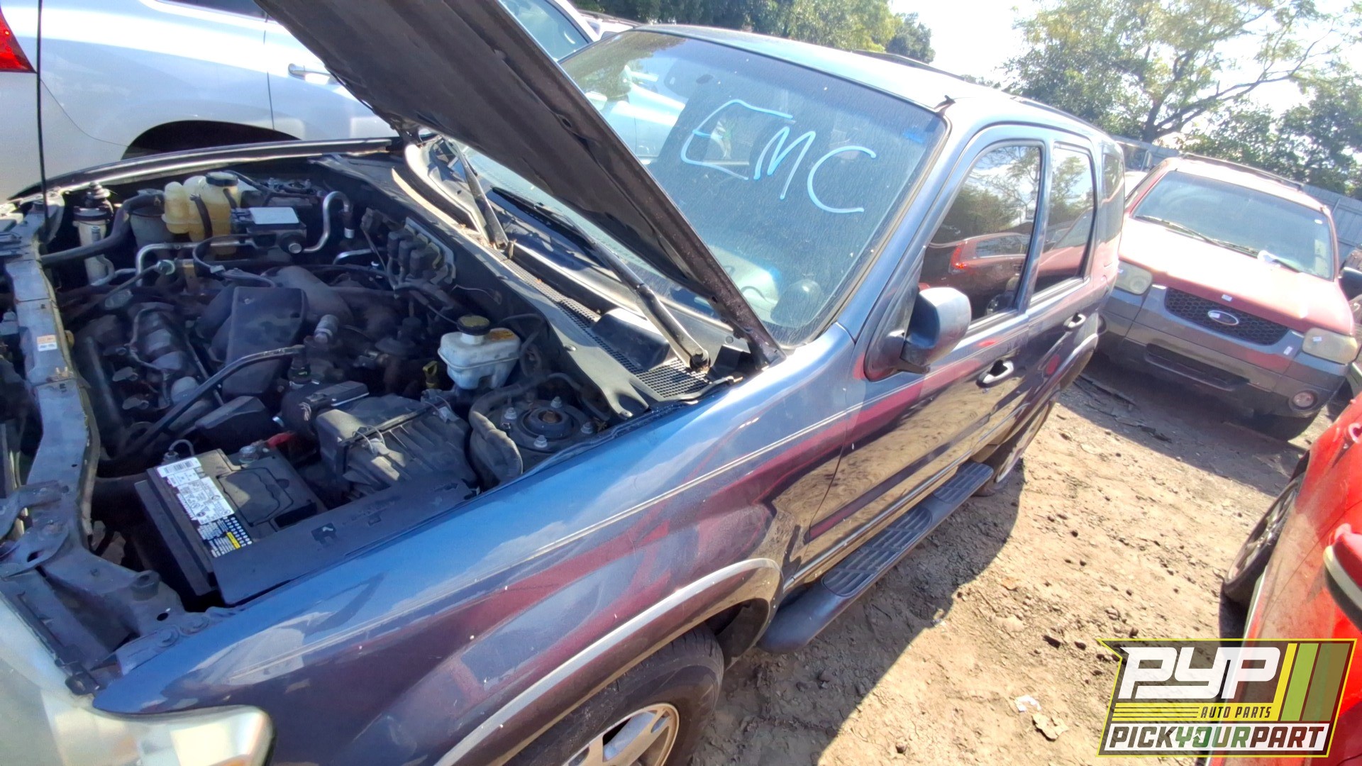 2005 FORD ESCAPE available for parts