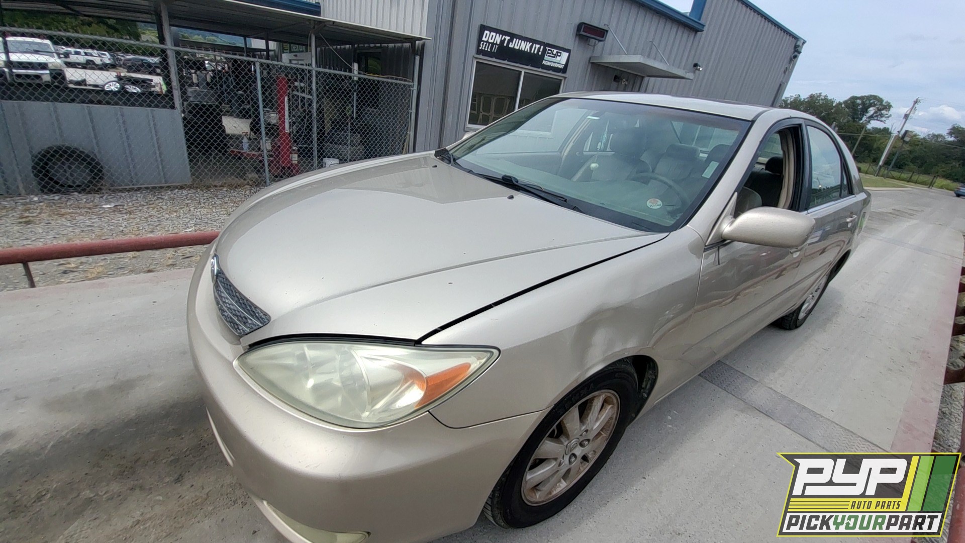 2003 TOYOTA CAMRY partes disponibles