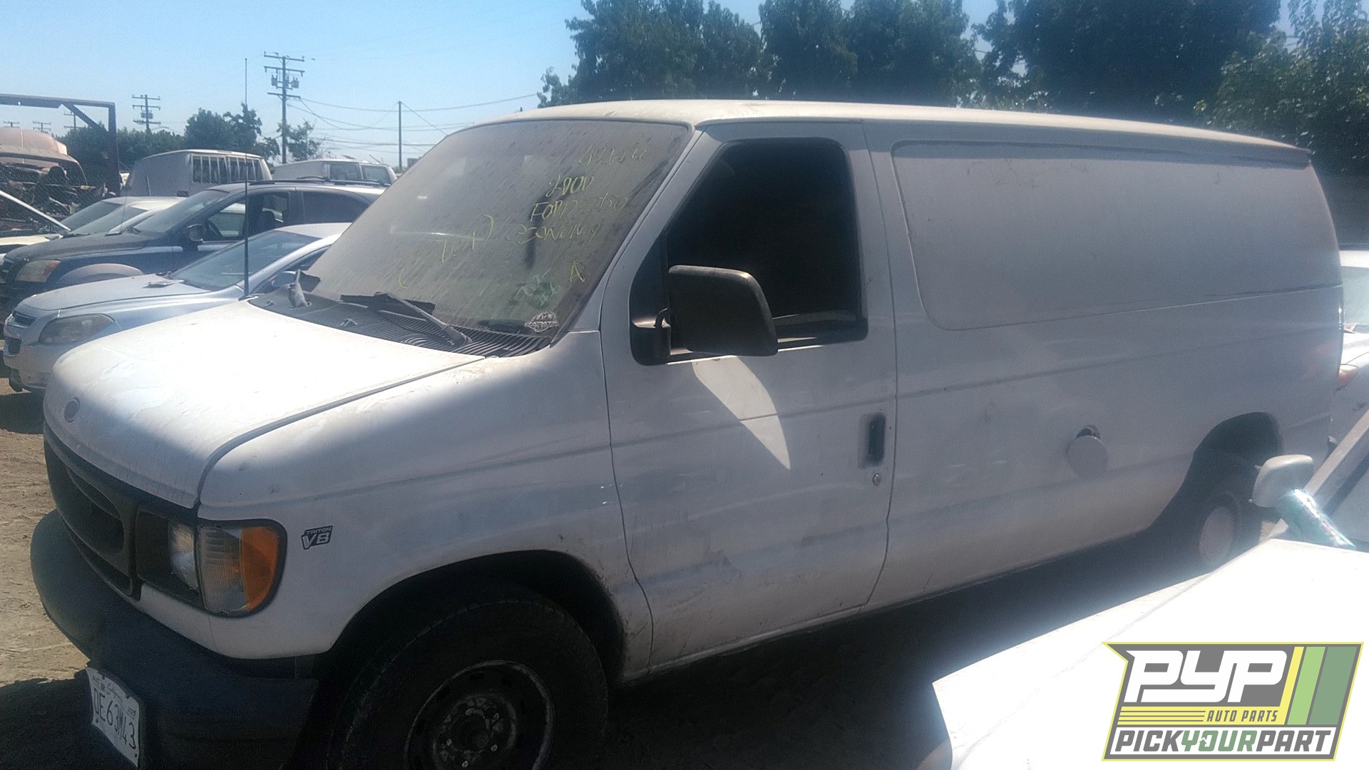 2000 FORD E-150 ECONOLINE available for parts