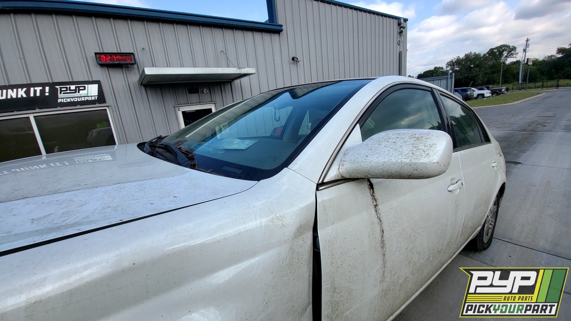 2007 TOYOTA AVALON available for parts
