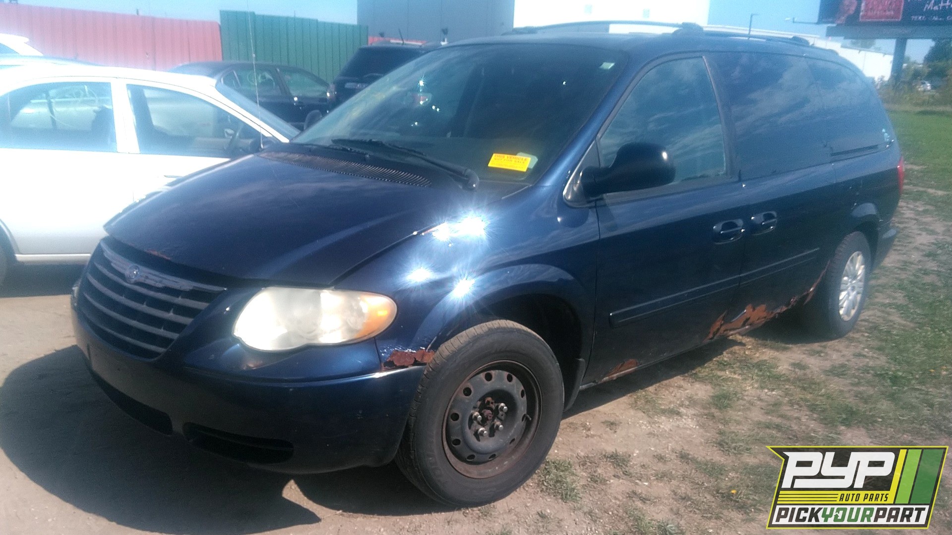 2005 CHRYSLER TOWN & COUNTRY available for parts