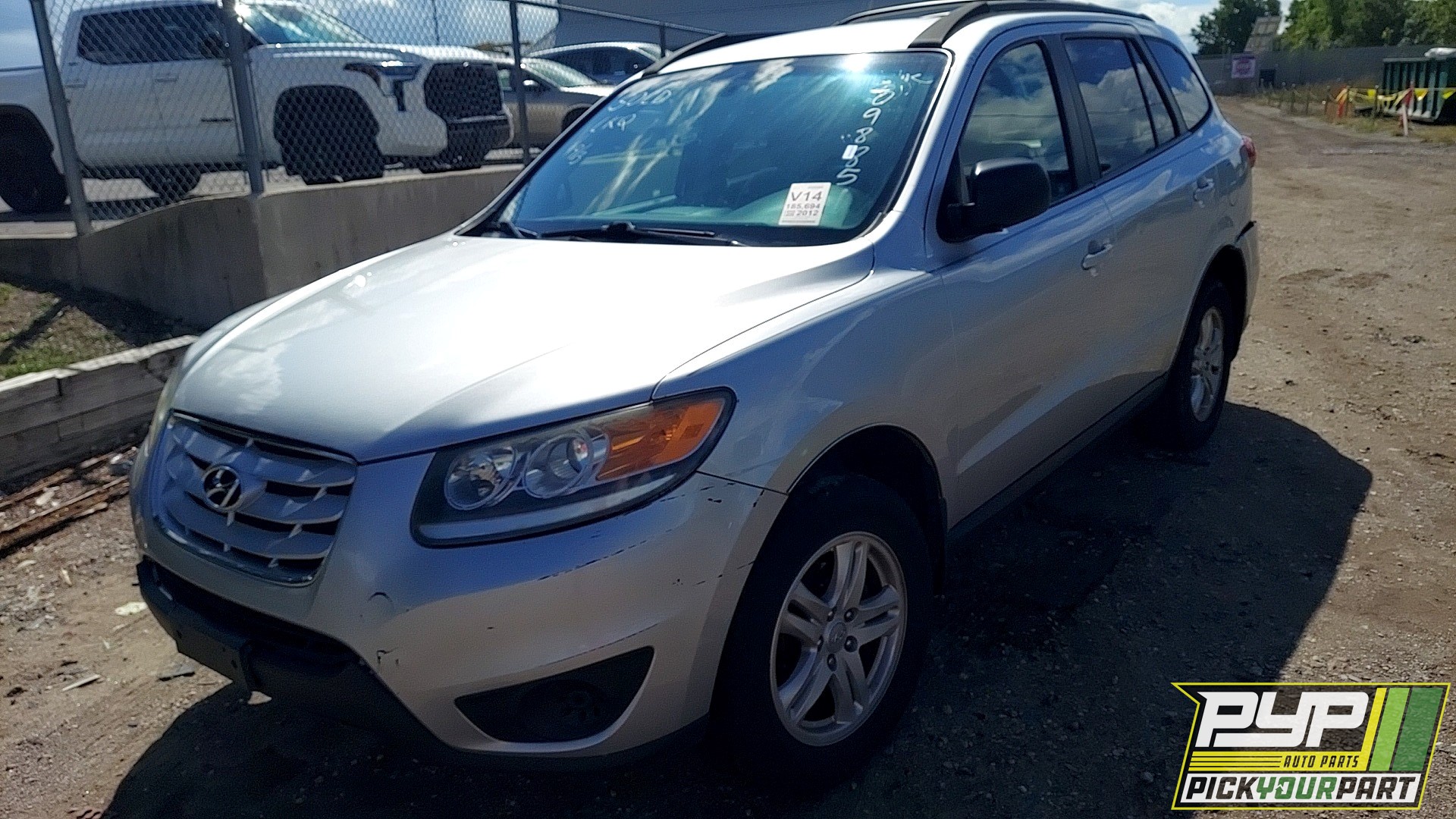 2012 HYUNDAI SANTA FE available for parts