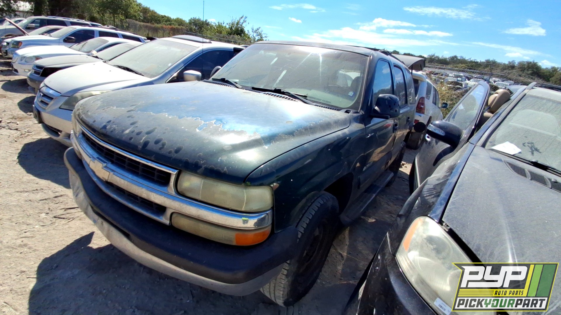 2003 CHEVROLET TAHOE available for parts