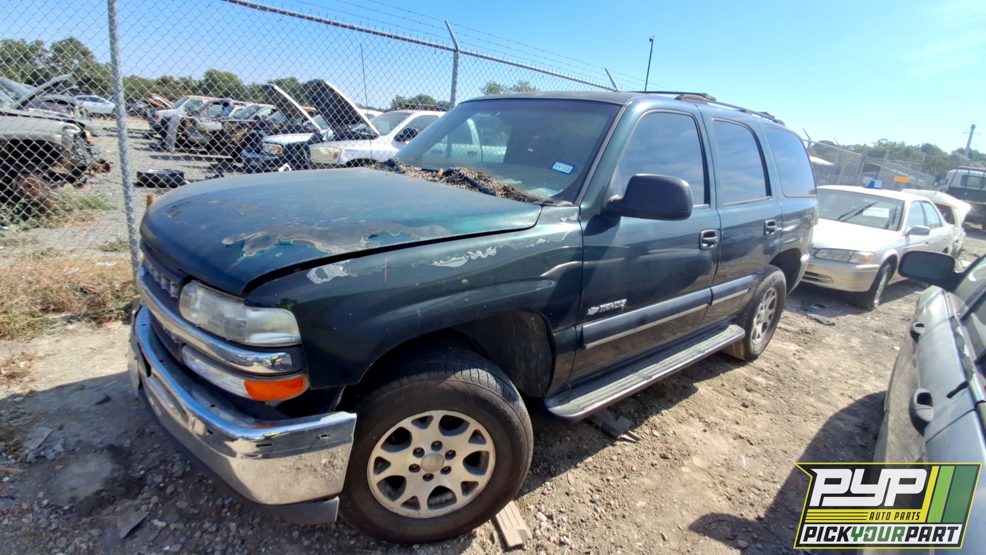 2001 CHEVROLET TAHOE available for parts