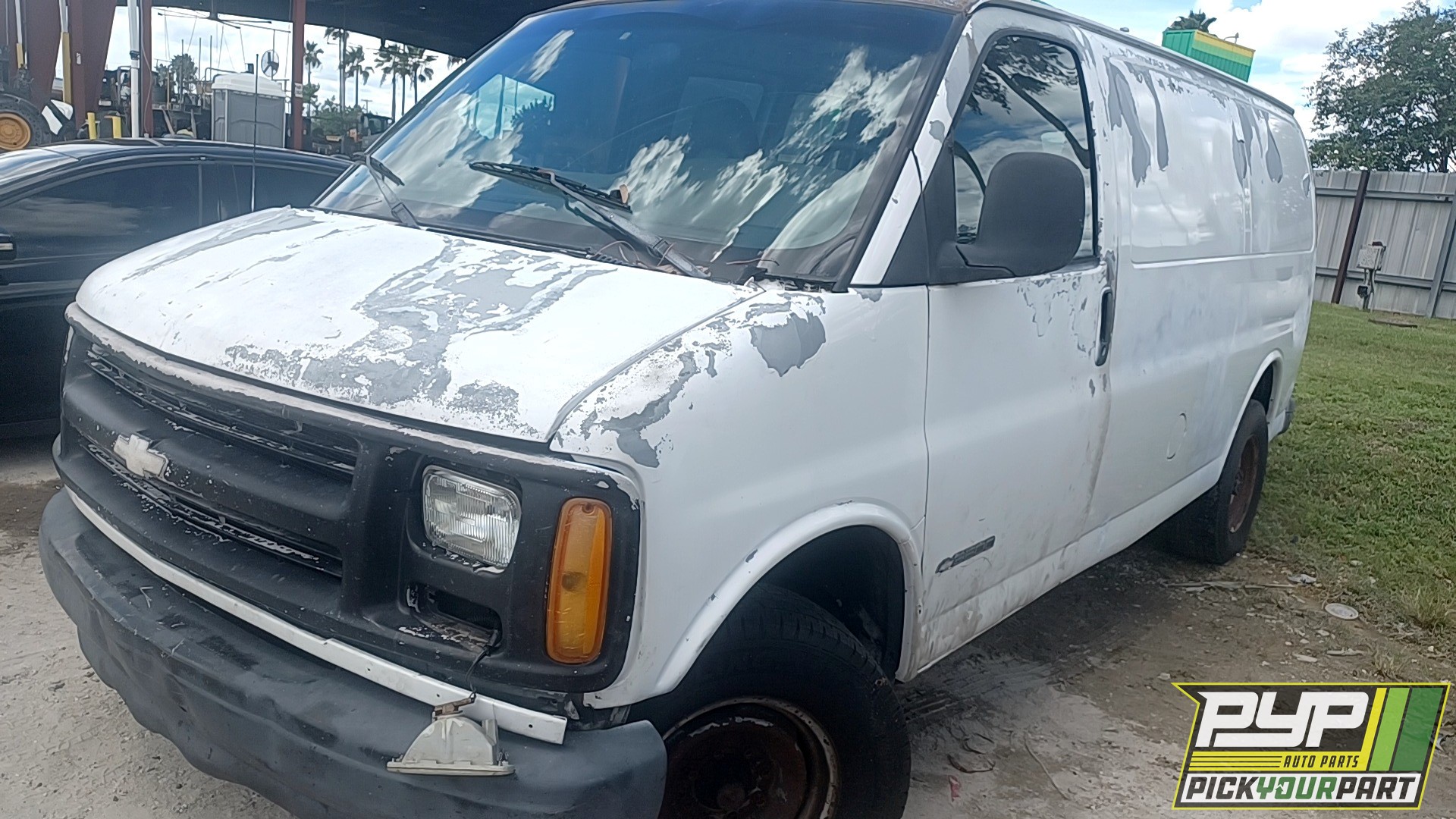 2002 CHEVROLET EXPRESS 3500 available for parts