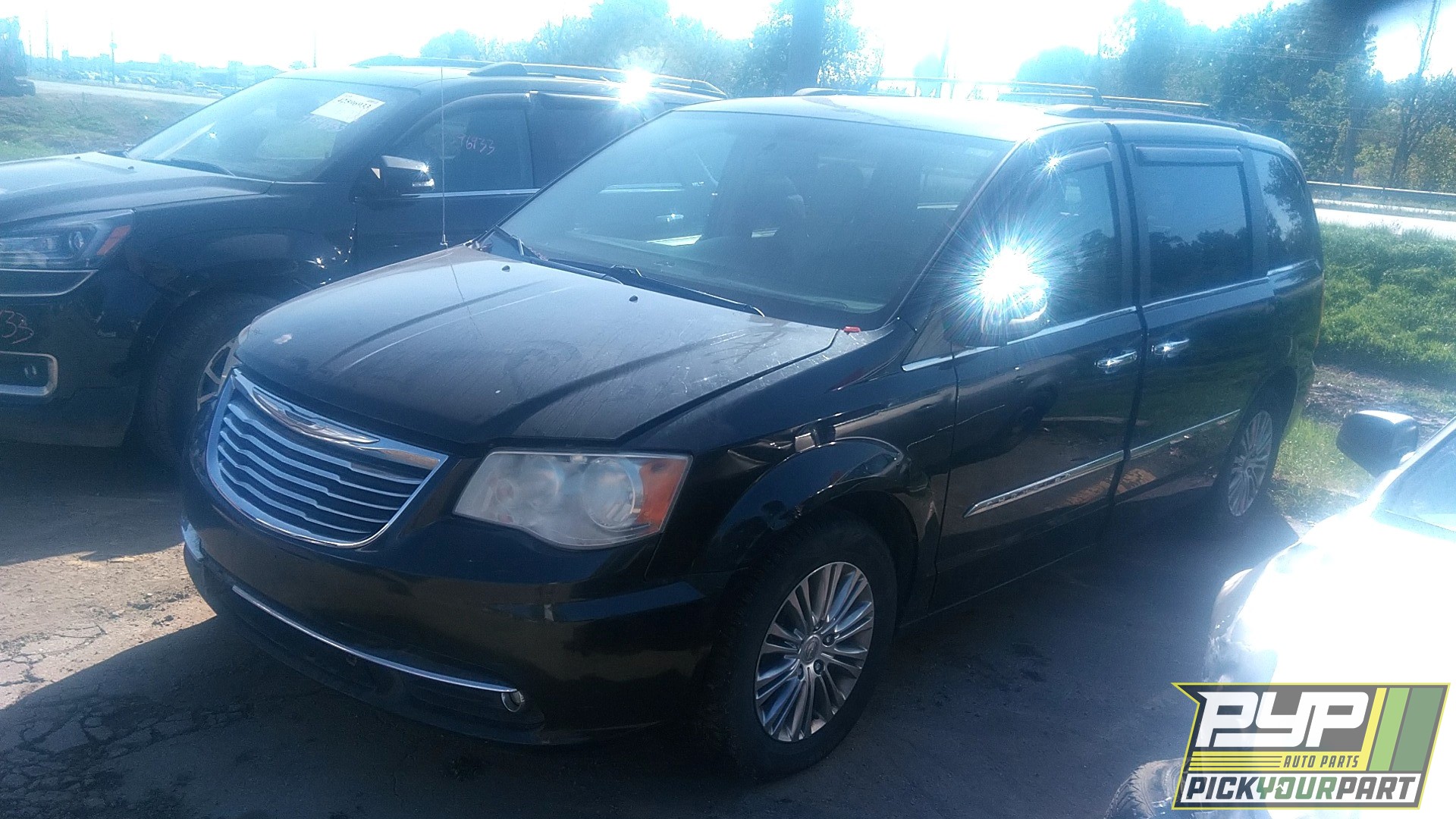 2013 CHRYSLER TOWN & COUNTRY partes disponibles