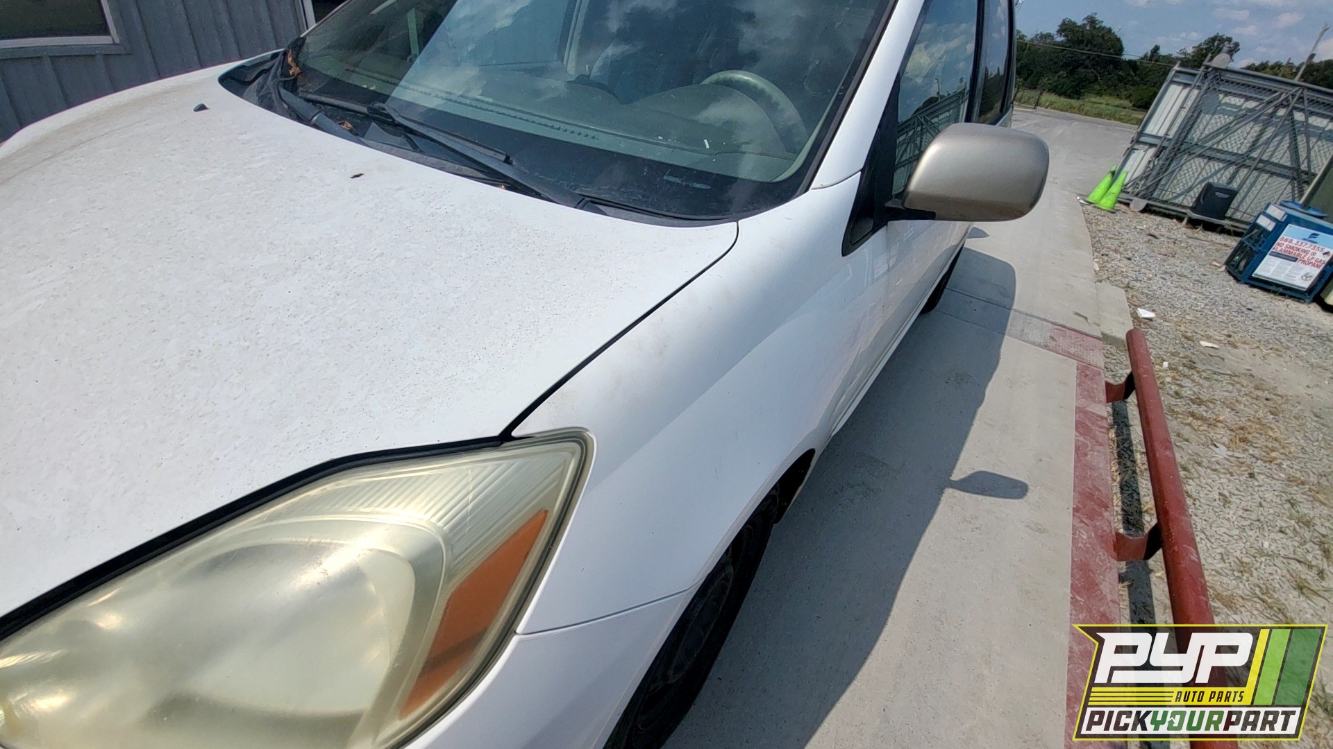 2004 TOYOTA SIENNA partes disponibles