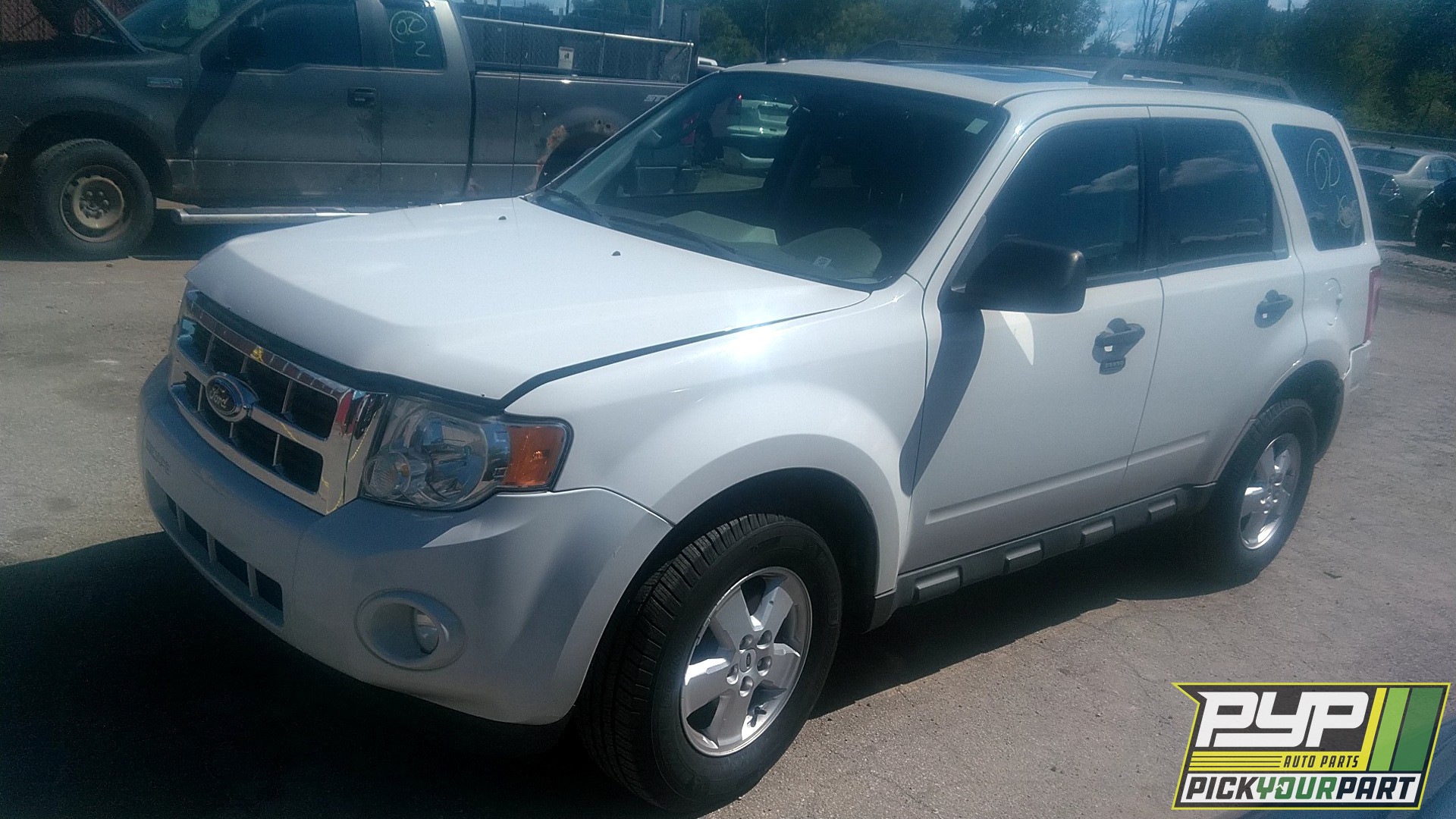 2009 FORD ESCAPE available for parts