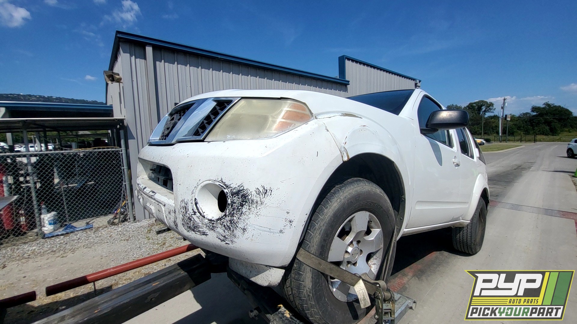 2011 NISSAN PATHFINDER available for parts