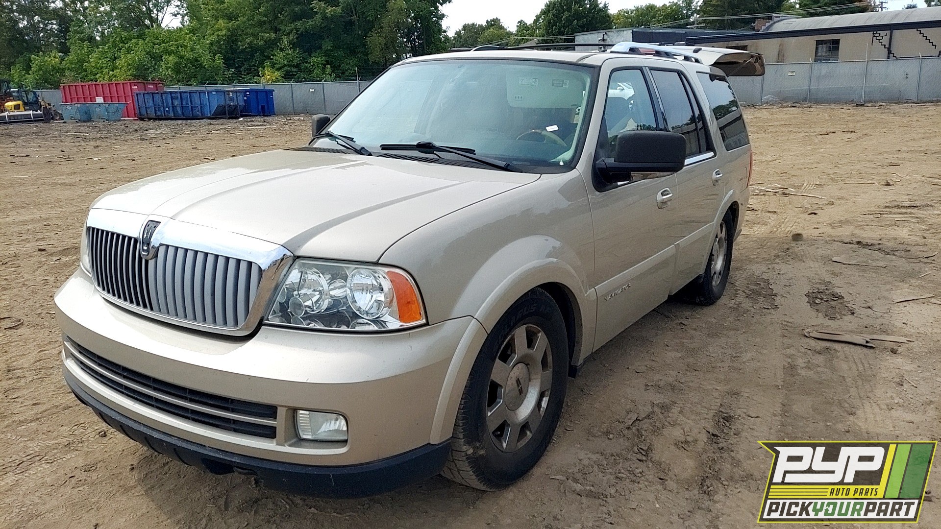 2005 LINCOLN NAVIGATOR available for parts