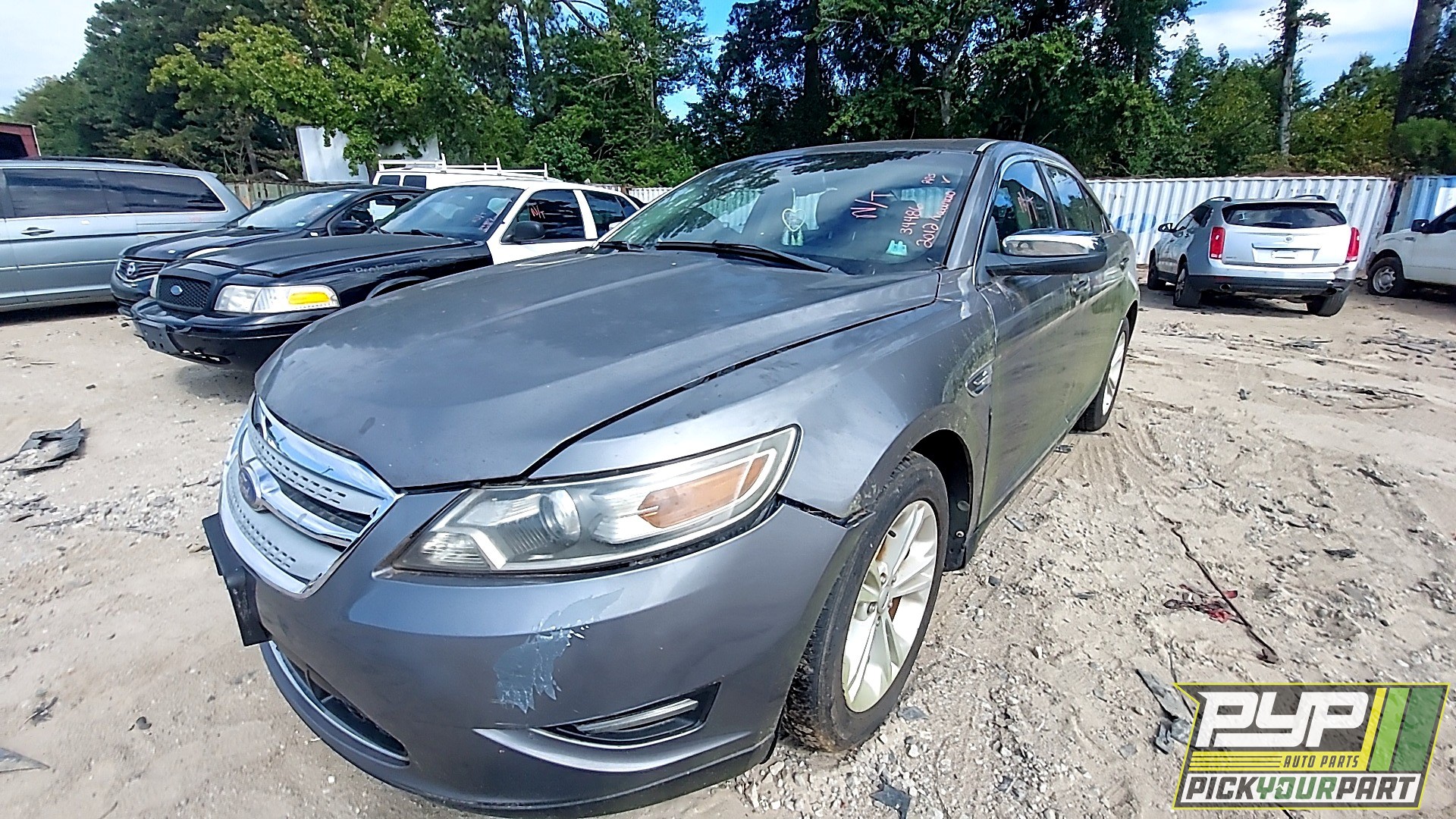 2012 FORD TAURUS available for parts