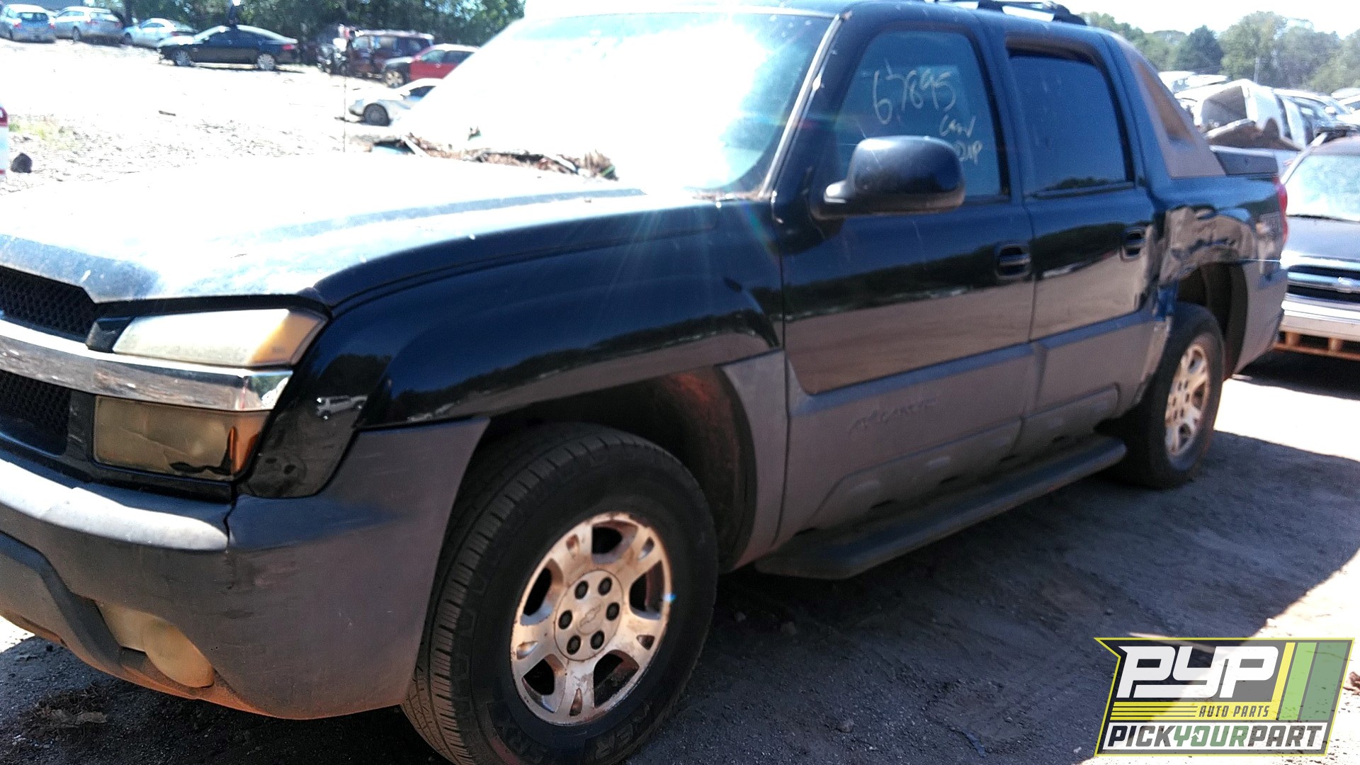 2003 CHEVROLET AVALANCHE 1500 available for parts