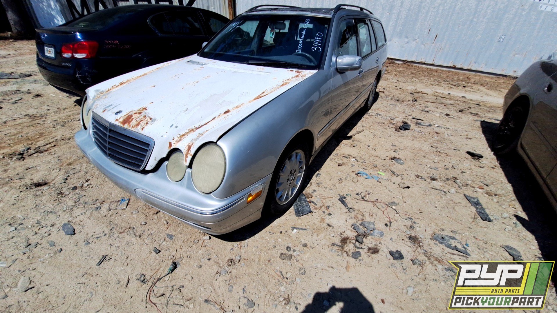 2000 MERCEDES-BENZ E320 partes disponibles