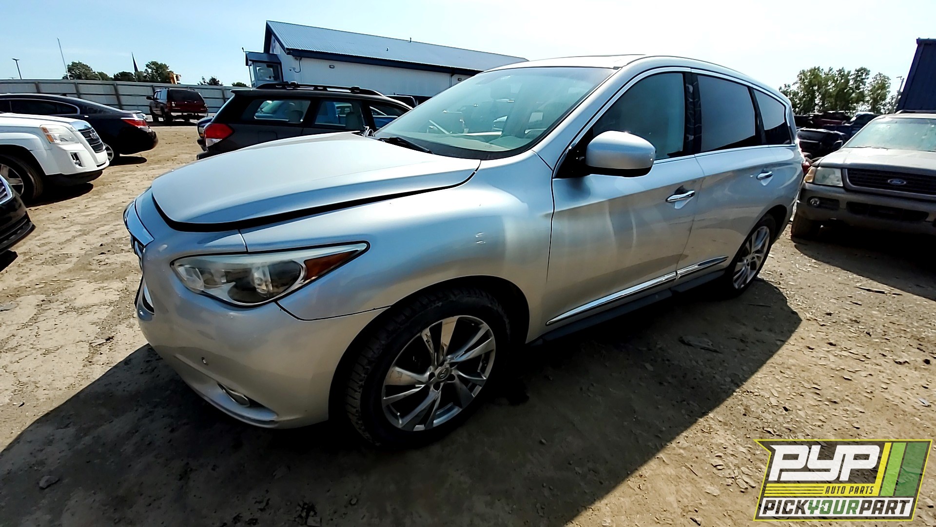 2013 INFINITI JX35 available for parts