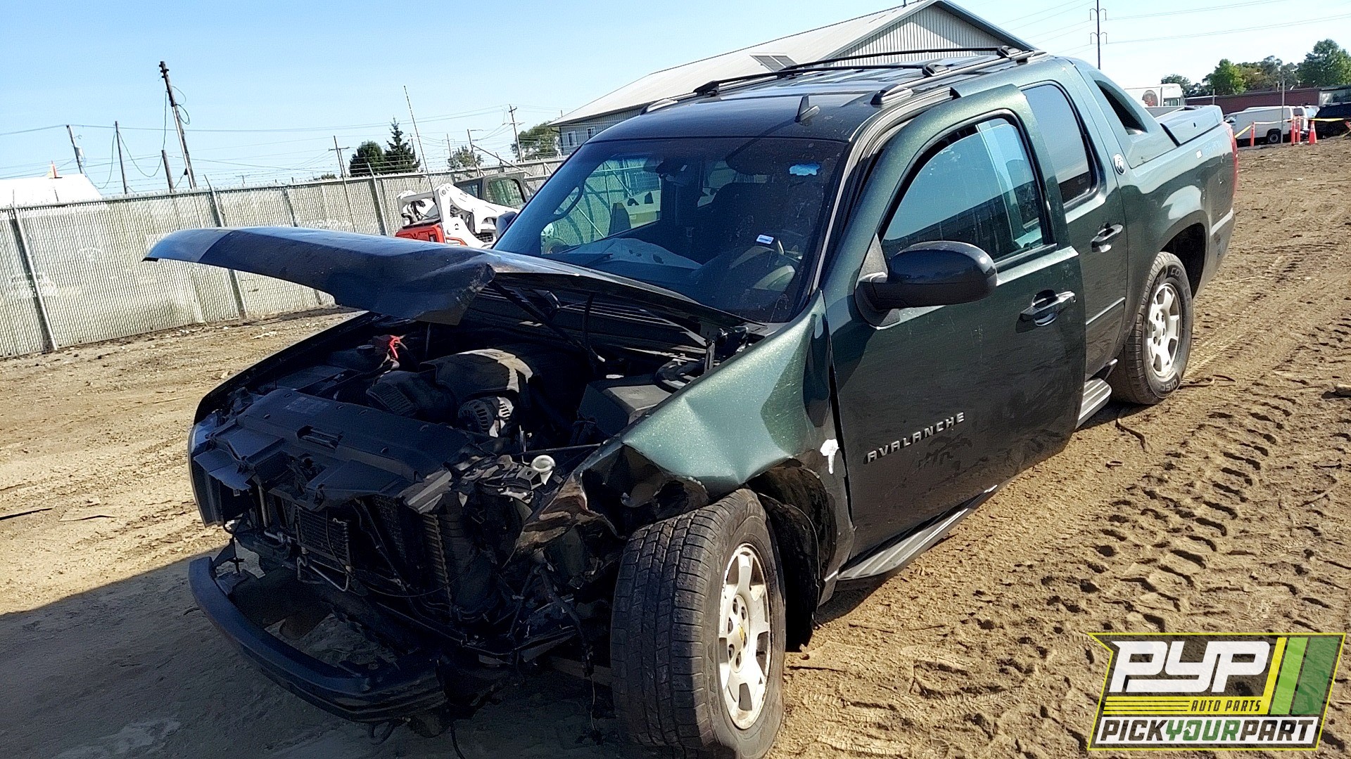 2013 CHEVROLET AVALANCHE available for parts