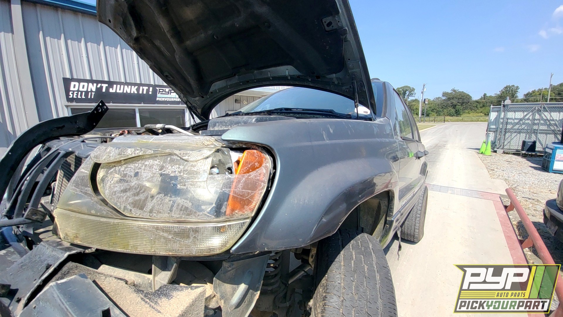 2004 JEEP GRAND CHEROKEE available for parts