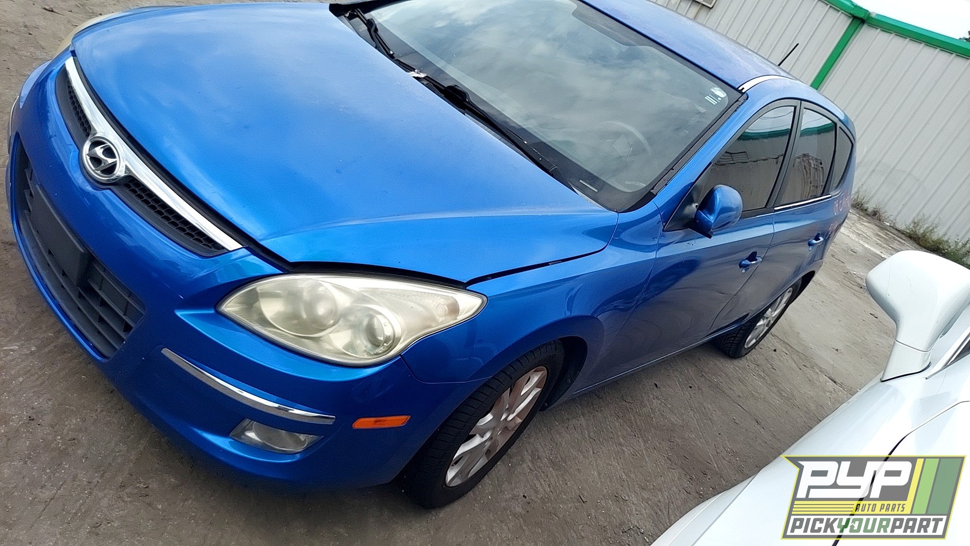 2009 HYUNDAI ELANTRA available for parts