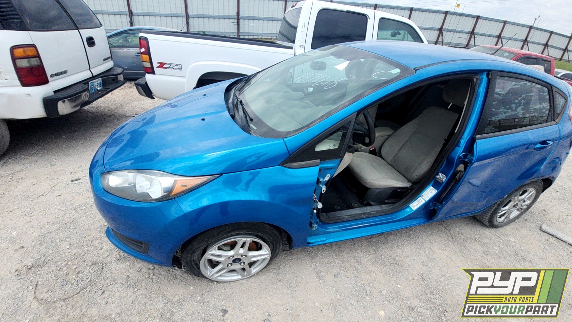 2014 FORD FIESTA available for parts