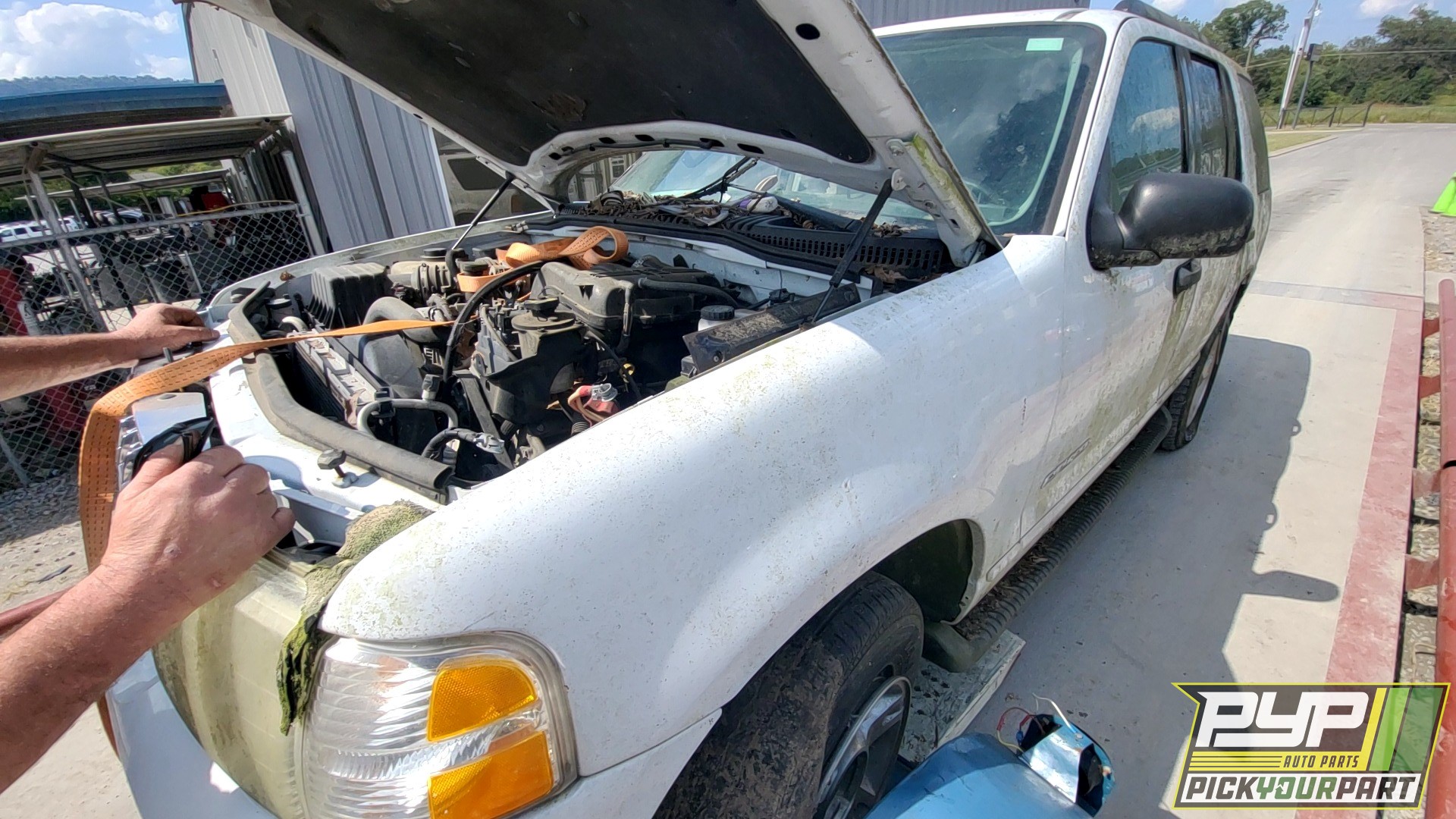 2005 FORD EXPLORER available for parts