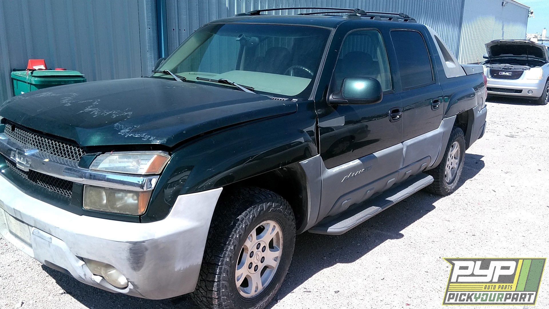 2002 CHEVROLET AVALANCHE 1500 available for parts